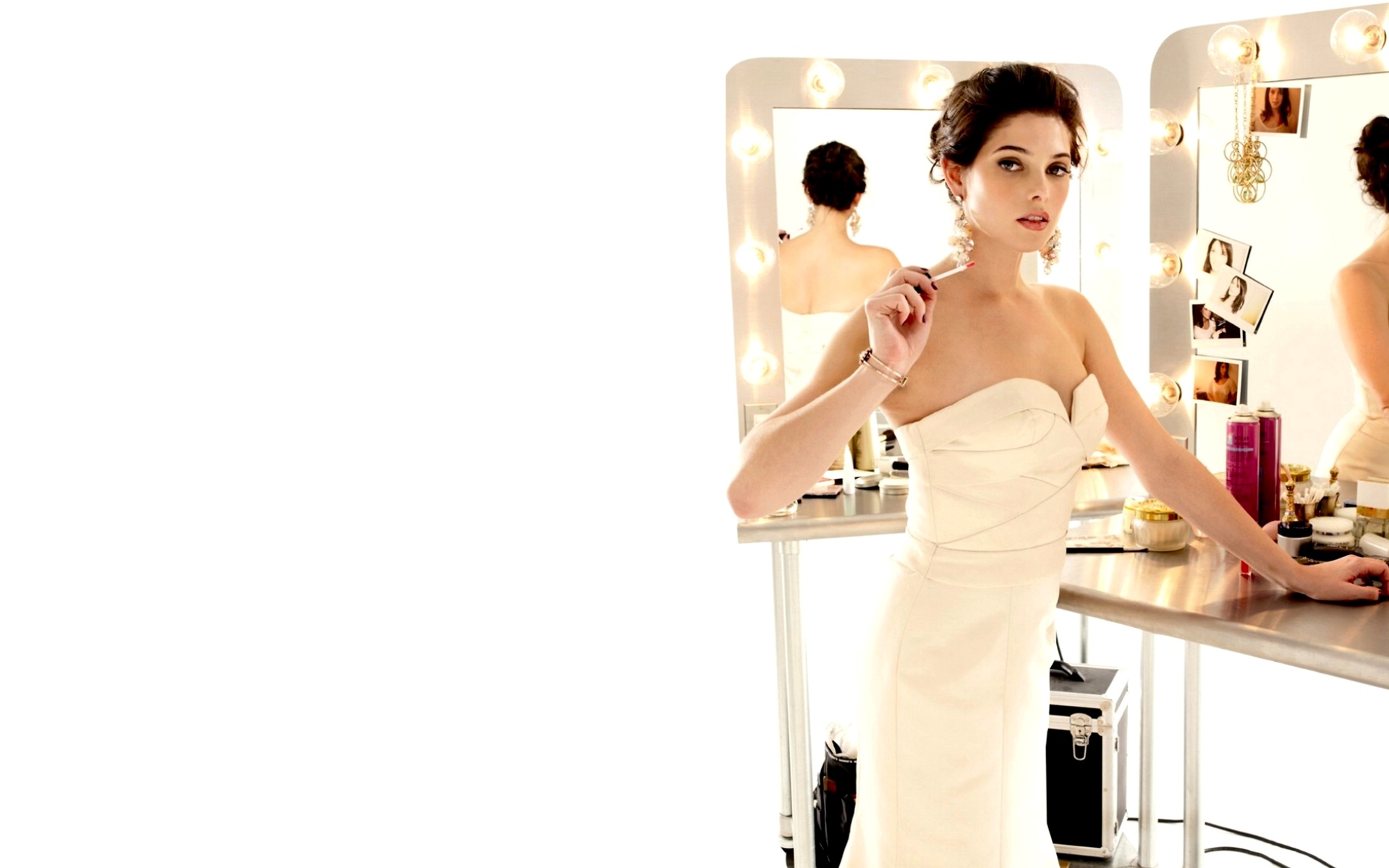 Download mobile wallpaper Dress, Celebrity, Ashley Greene for free.