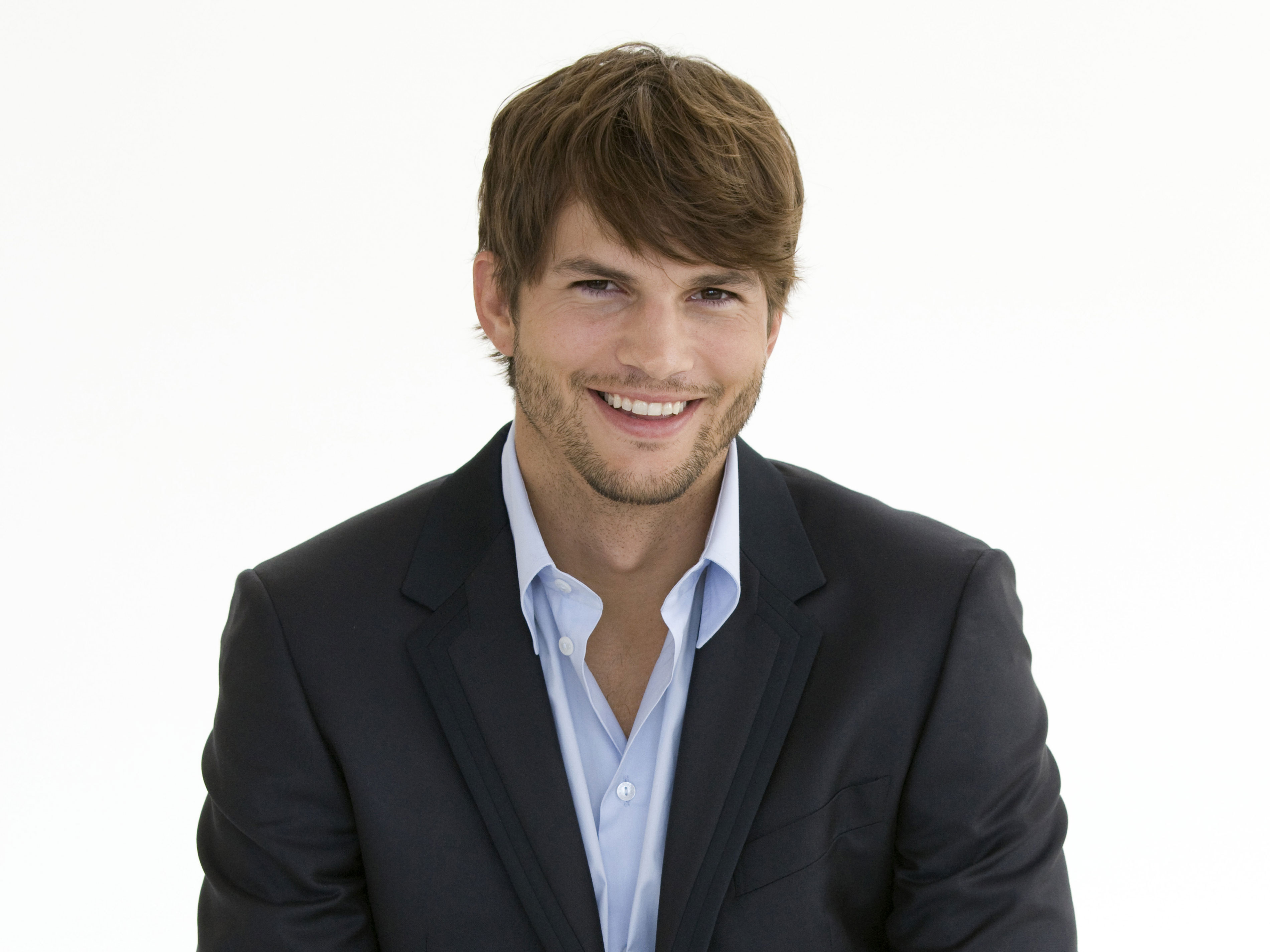Laden Sie Ashton Kutcher HD-Desktop-Hintergründe herunter