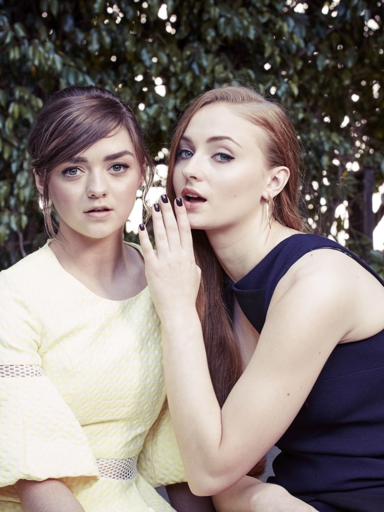 Download mobile wallpaper Celebrity, Actor, Maisie Williams, Sophie Turner for free.
