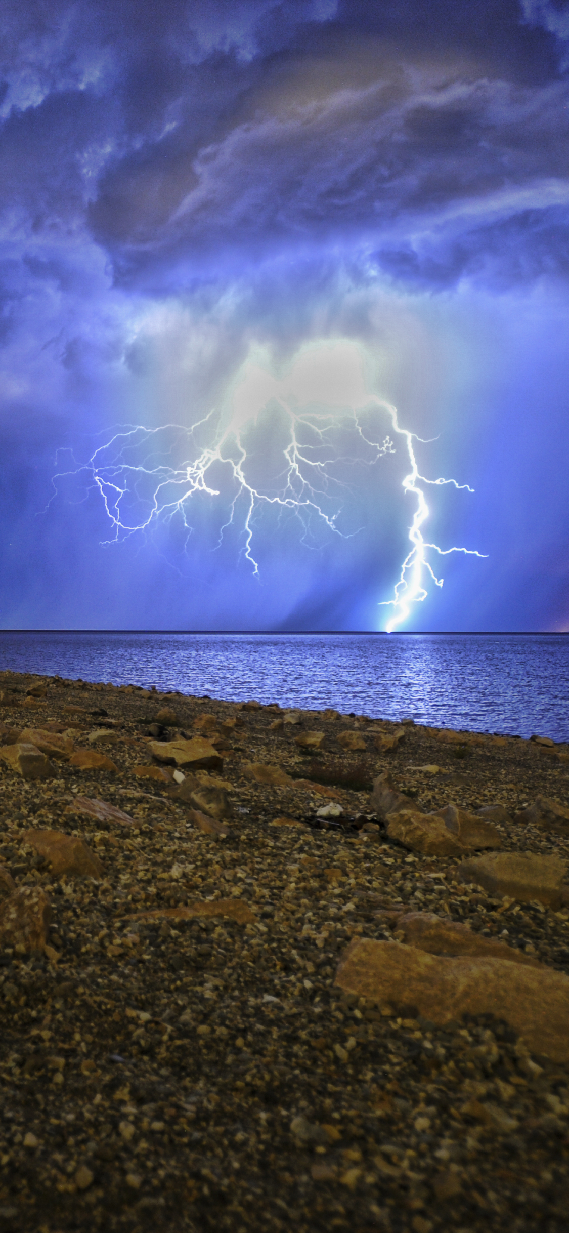 Handy-Wallpaper Blitz, Horizont, Wolke, Fotografie, Nacht kostenlos herunterladen.