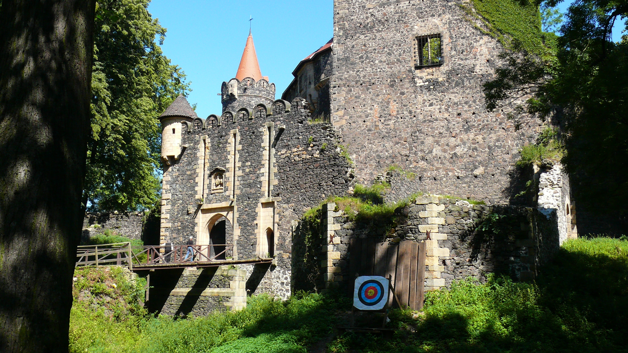 Die besten Schloss Grodziec-Hintergründe für den Telefonbildschirm