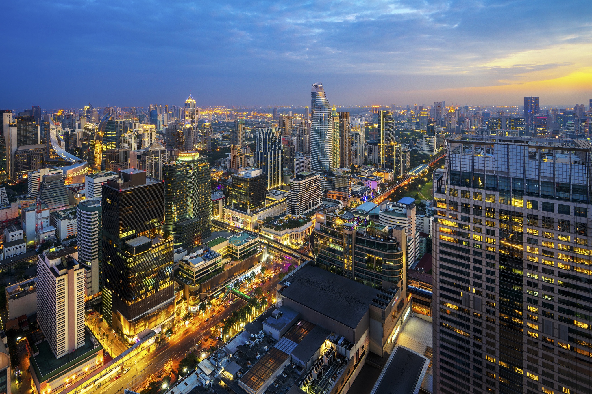 Handy-Wallpaper Städte, Wolkenkratzer, Gebäude, Thailand, Bangkok, Menschengemacht, Großstadt kostenlos herunterladen.