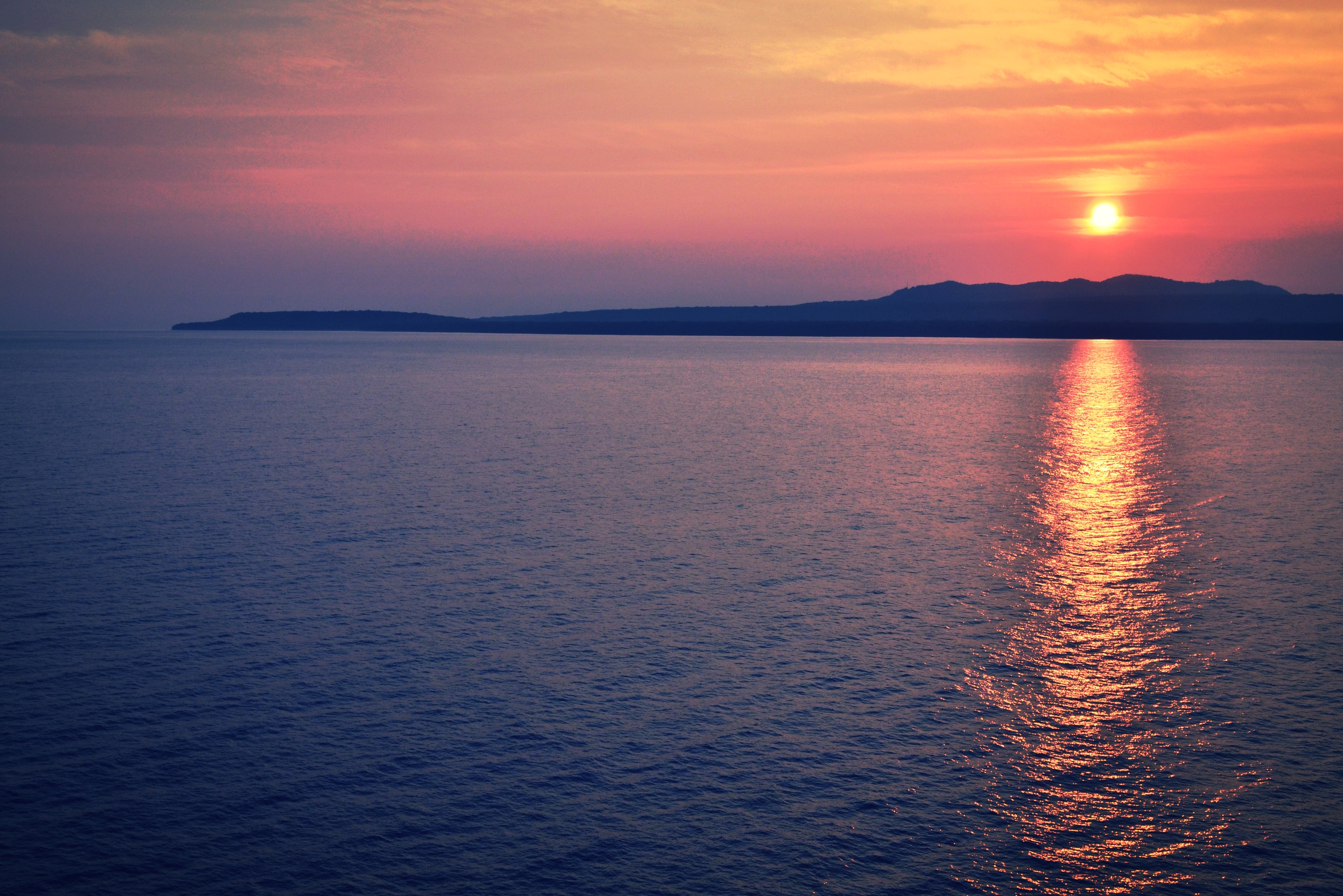Free download wallpaper Sea, Horizon, Sunset, Nature on your PC desktop