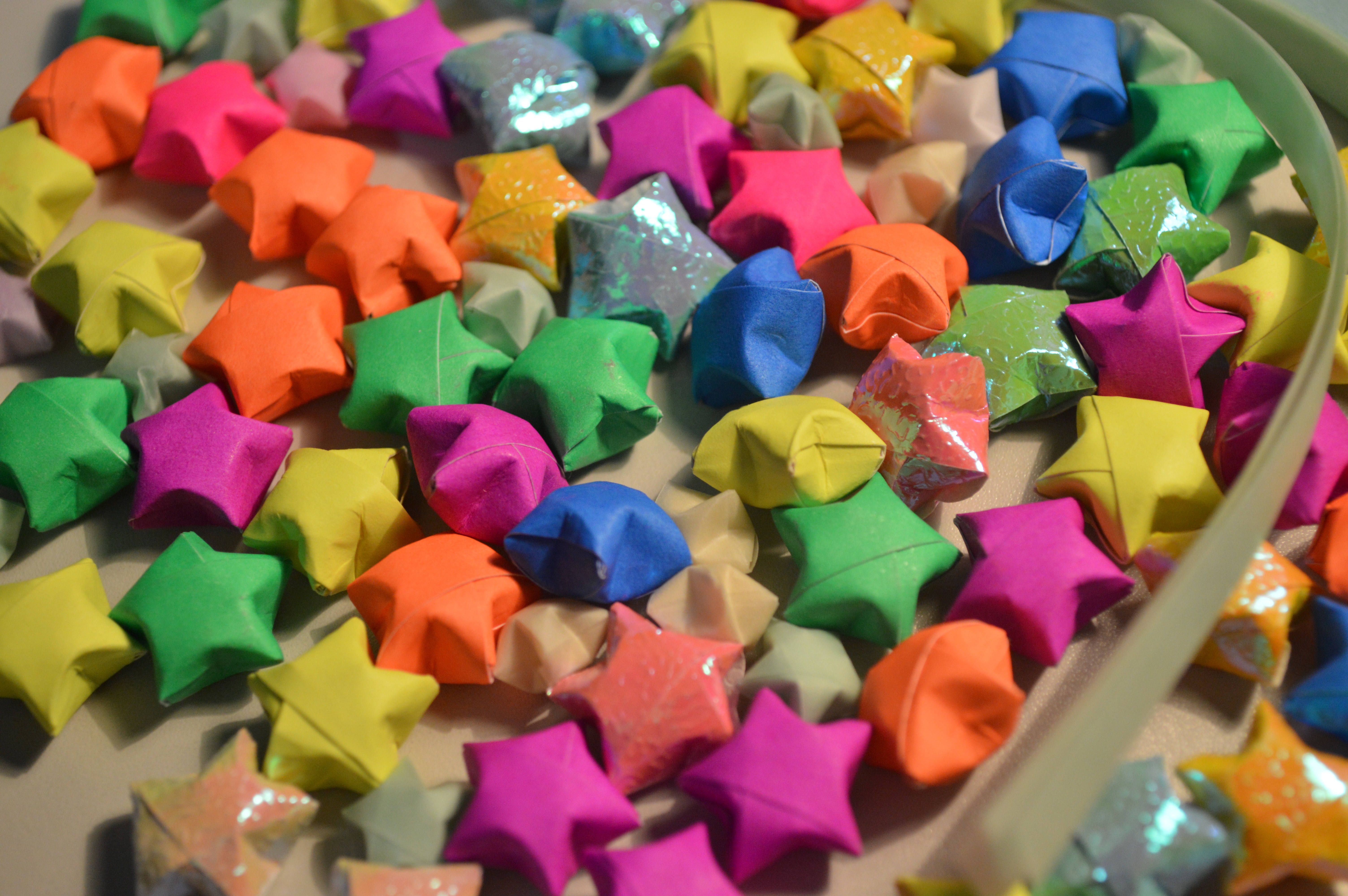 Скачать обои бесплатно Оригами, Цветная Бумага, Звезды, Разное картинка на рабочий стол ПК