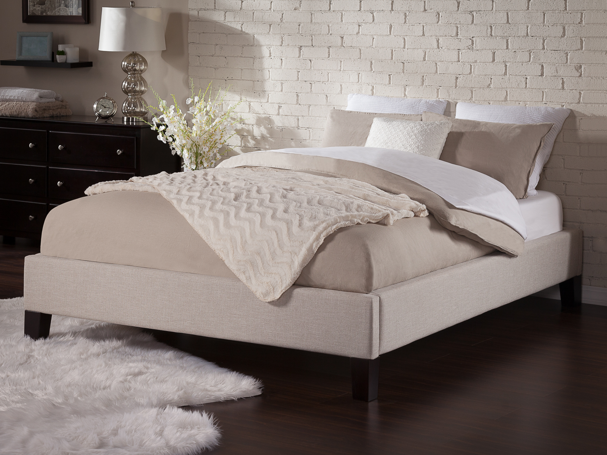 Handy-Wallpaper Bett, Menschengemacht kostenlos herunterladen.