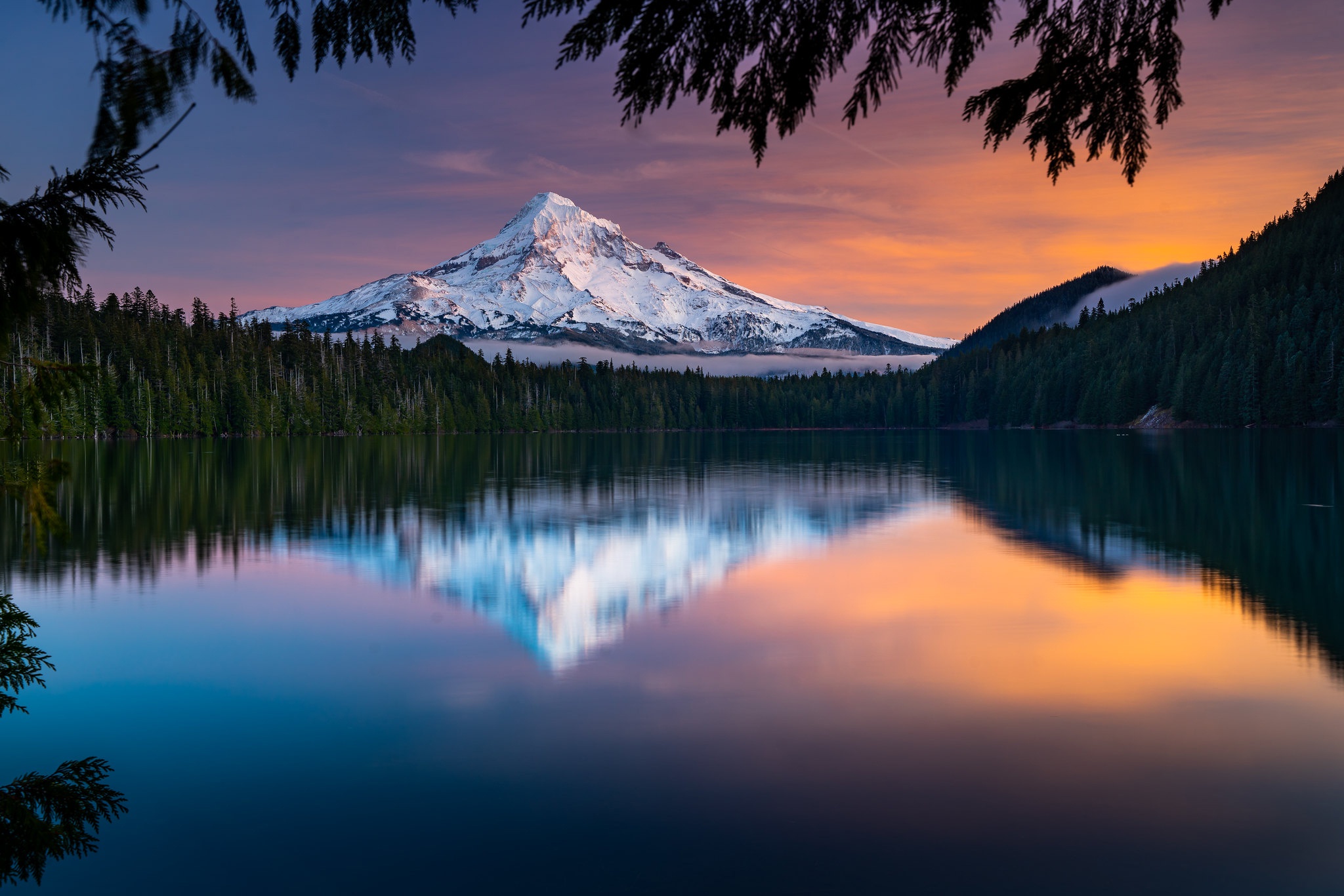 Скачать картинку Горы, Отражение, Орегон, Маунт Худ, Земля/природа в телефон бесплатно.