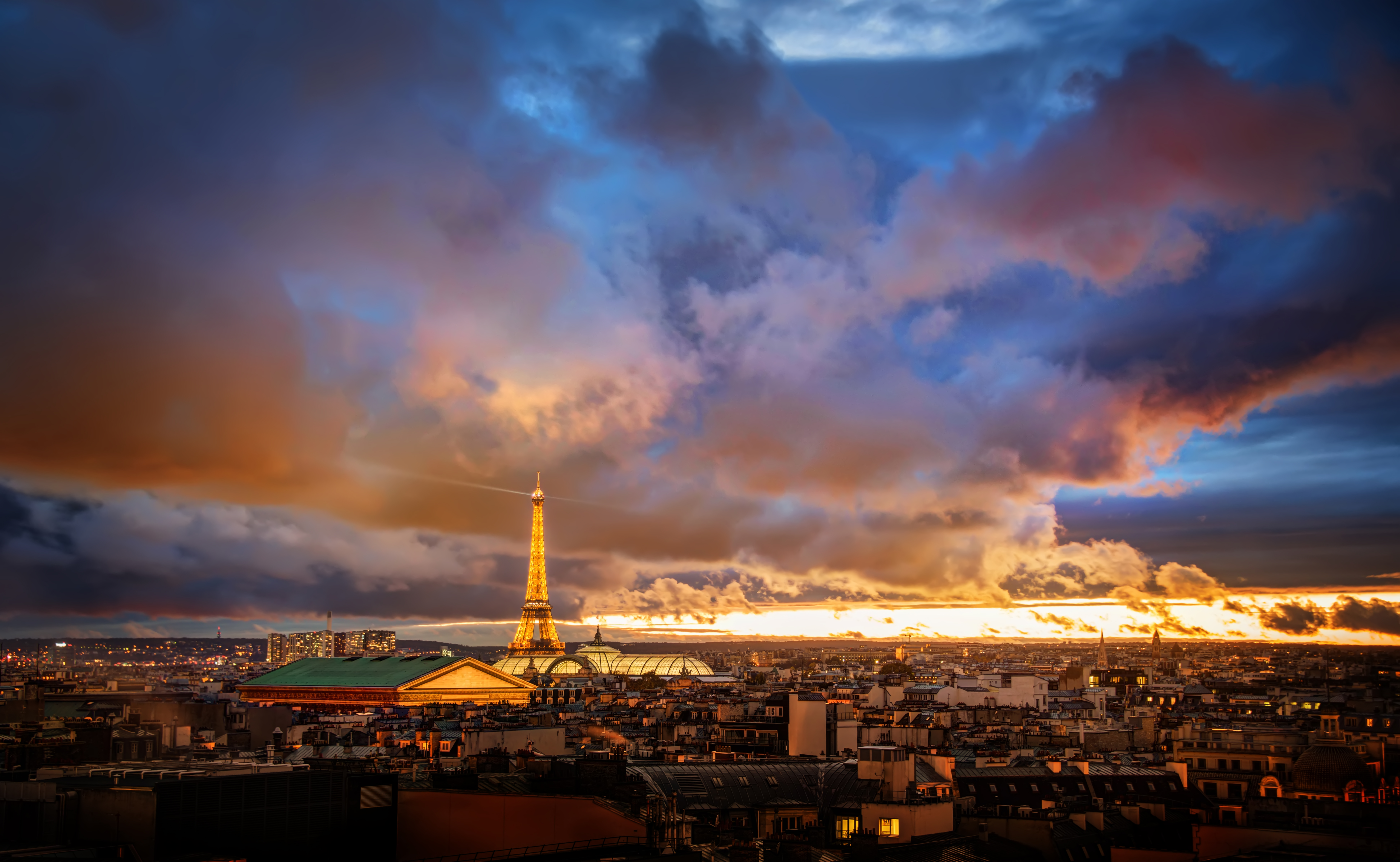 411904 завантажити картинку створено людиною, париж, місто, міський пейзаж, хмара, ейфелева вежа, франція, світло, захід сонця, сутінки, міста - шпалери і заставки безкоштовно