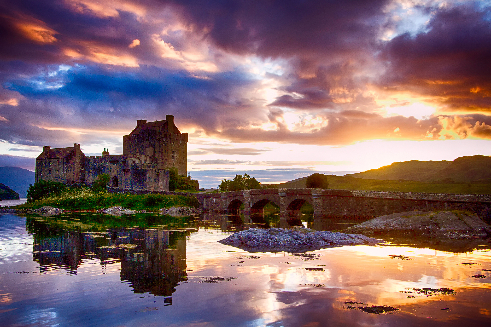 356145 baixar papel de parede feito pelo homem, castelo de eilean donan, escócia, castelos - protetores de tela e imagens gratuitamente