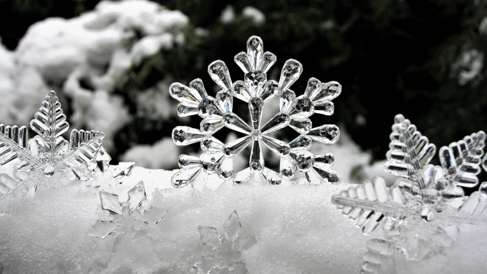 Download mobile wallpaper Snow, Christmas, Glass, Artistic, Snowflake, Christmas Ornaments for free.