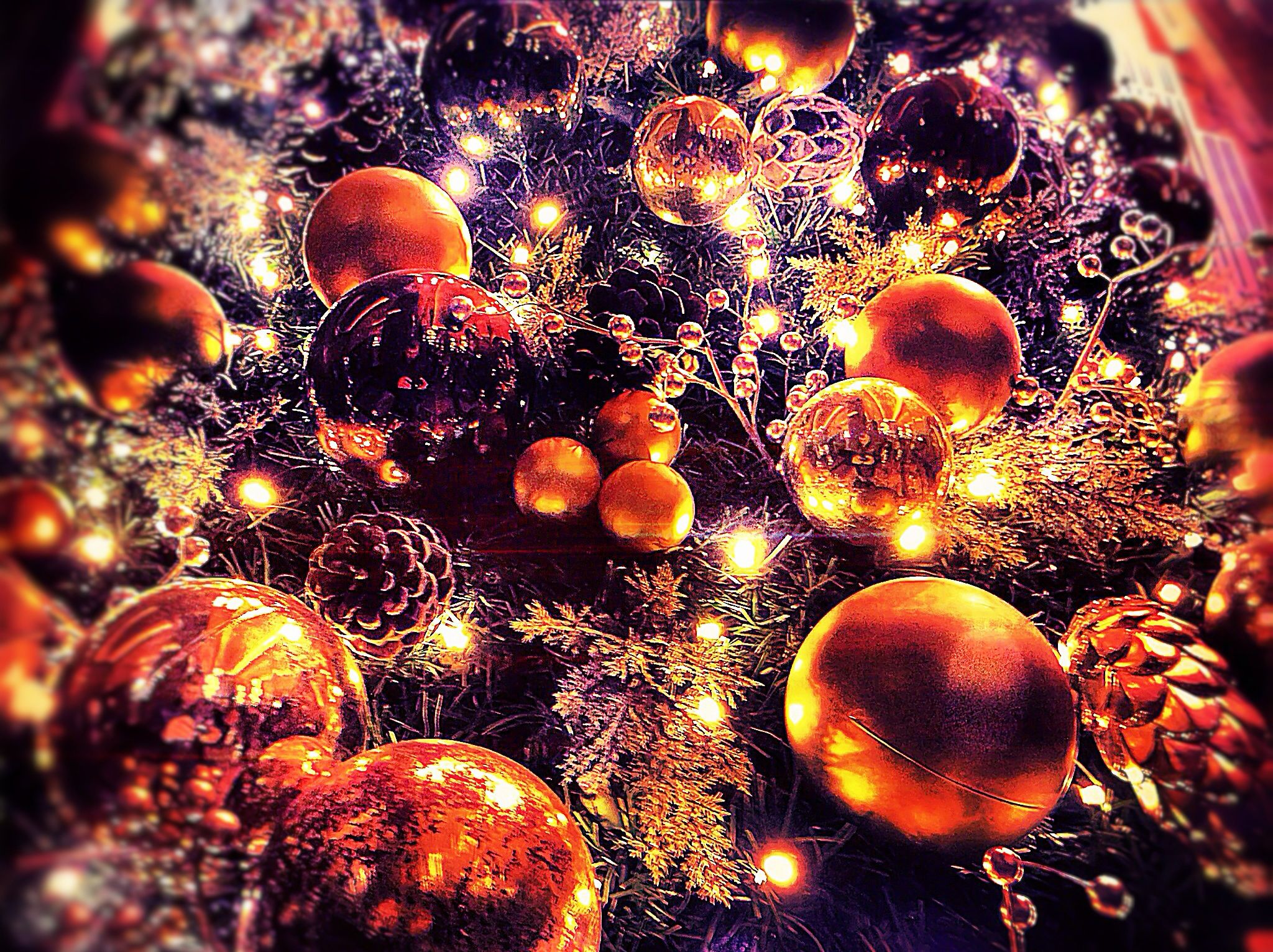 Download mobile wallpaper Christmas, Holiday, Christmas Ornaments for free.