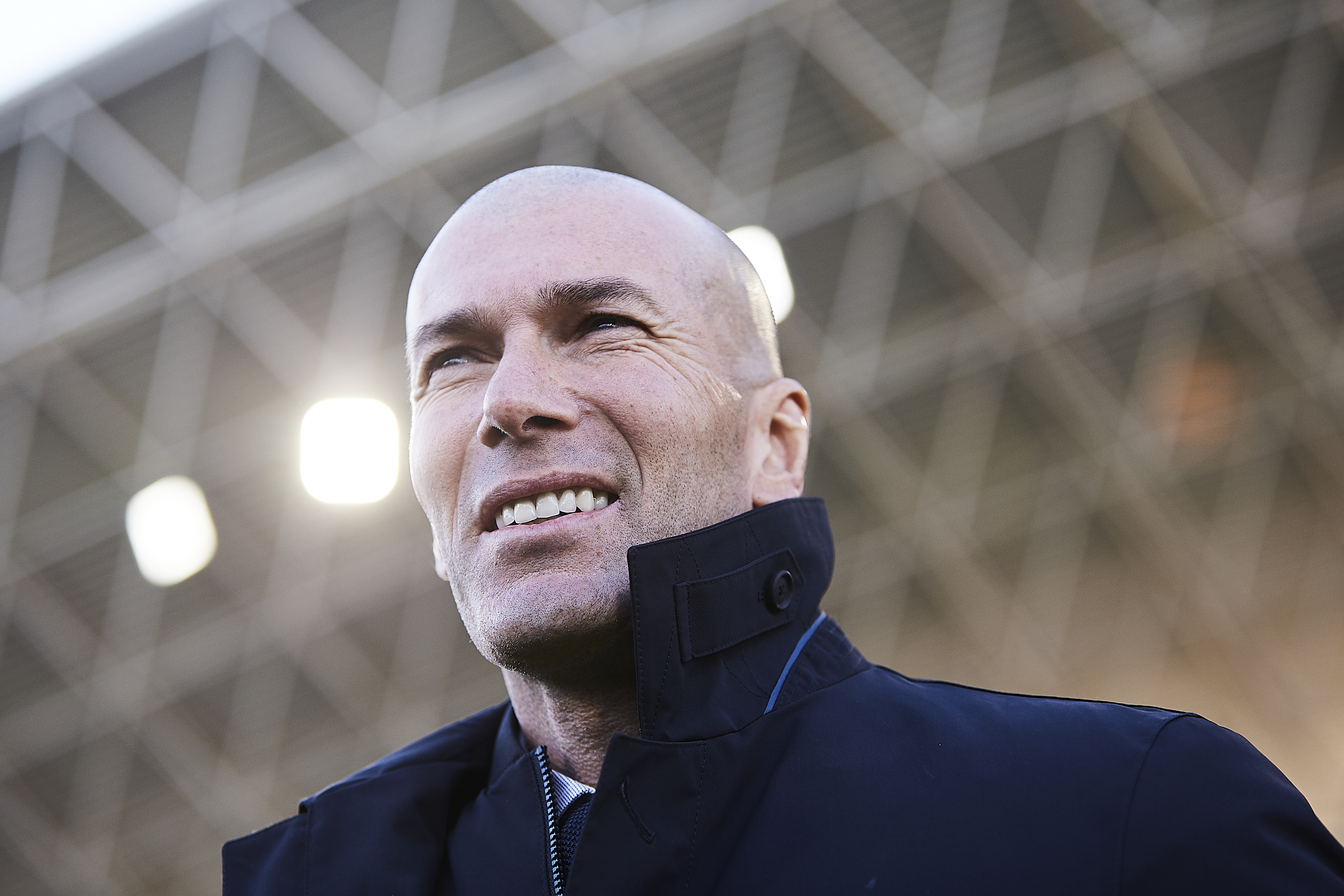 Download mobile wallpaper Sports, Soccer, French, Real Madrid C F, Zinedine Zidane for free.