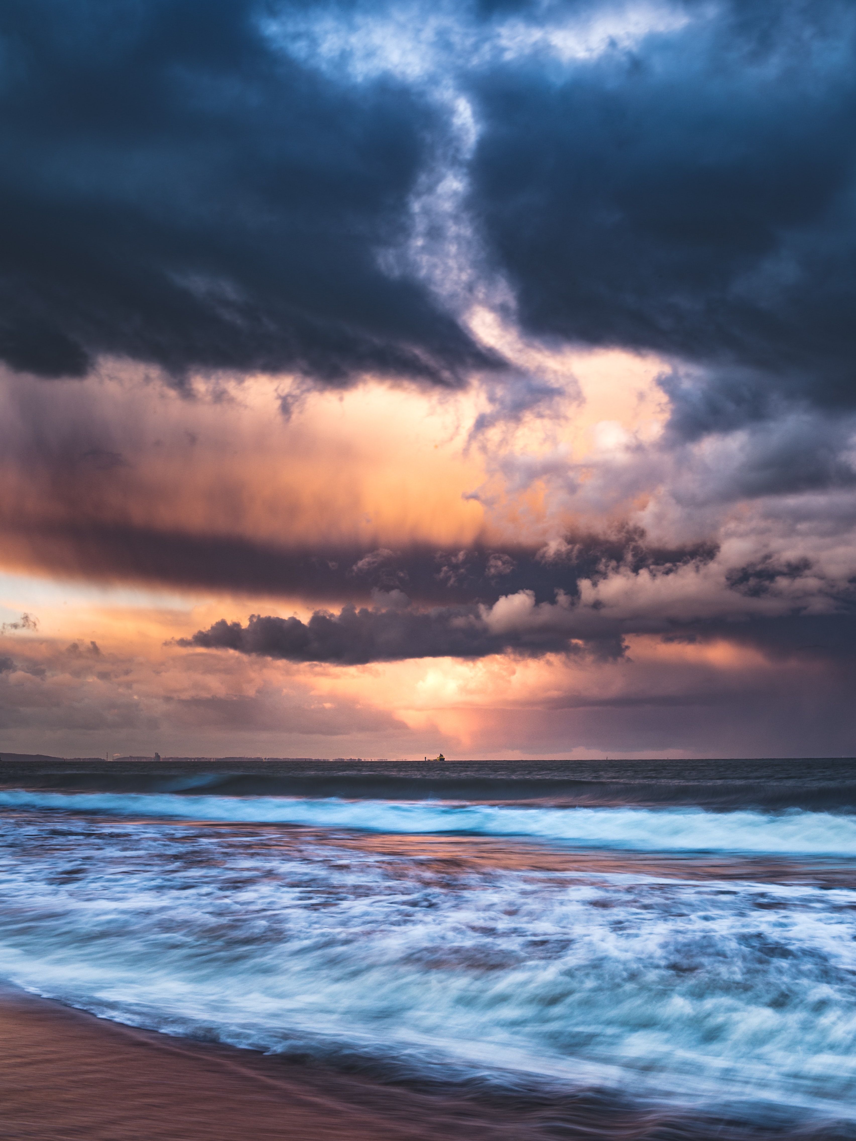 Laden Sie das Twilight, Natur, Dämmerung, Waves, Clouds, Sunset, Sea-Bild kostenlos auf Ihren PC-Desktop herunter