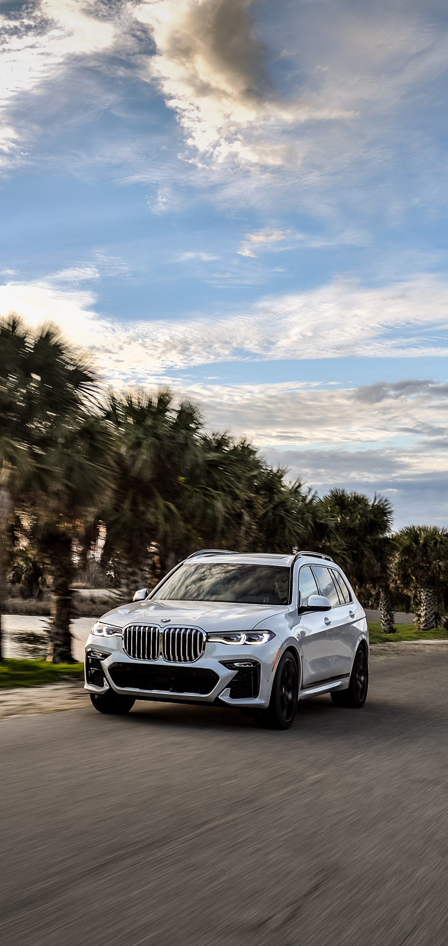 Download mobile wallpaper Bmw, Car, Suv, Vehicle, Vehicles, White Car, Bmw X7 for free.
