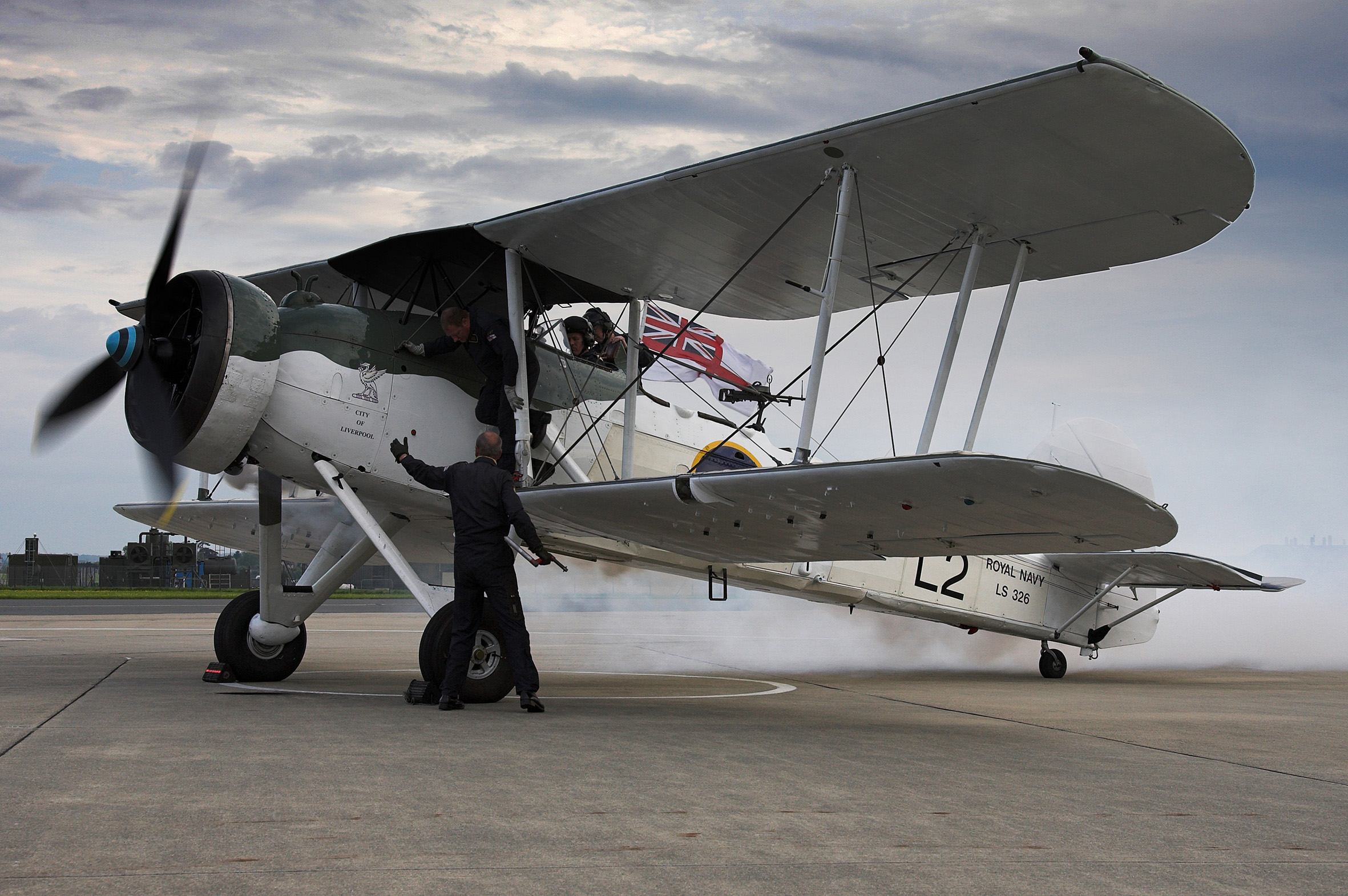 Laden Sie das Flugzeug, Militär, Militärflugzeug-Bild kostenlos auf Ihren PC-Desktop herunter