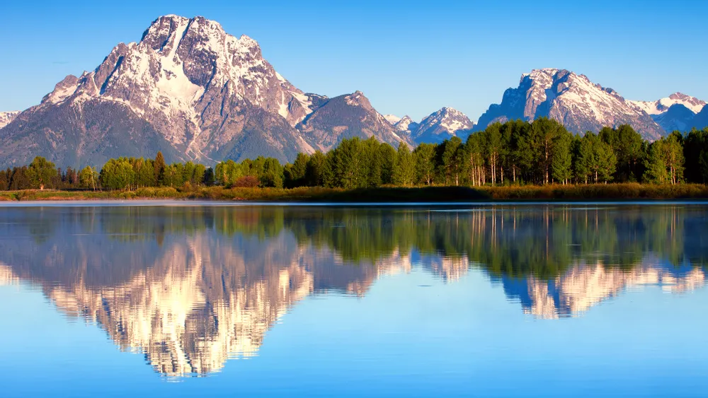 Desktop wallpaper: Earth, Reflection 4K free download for PC. 575434