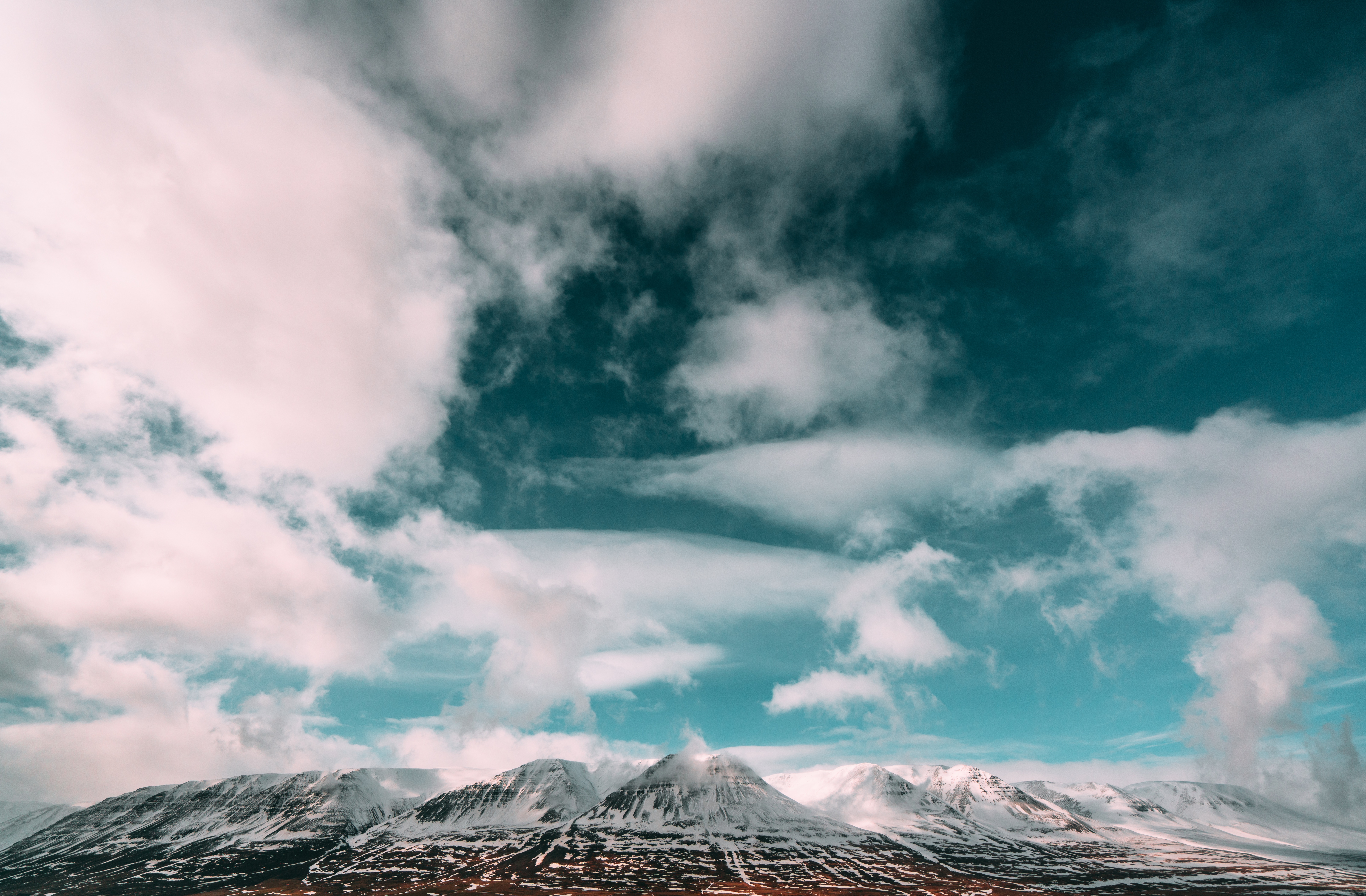 無料モバイル壁紙アイスランド, 自然, スカイ, 山脈, 雲をダウンロードします。