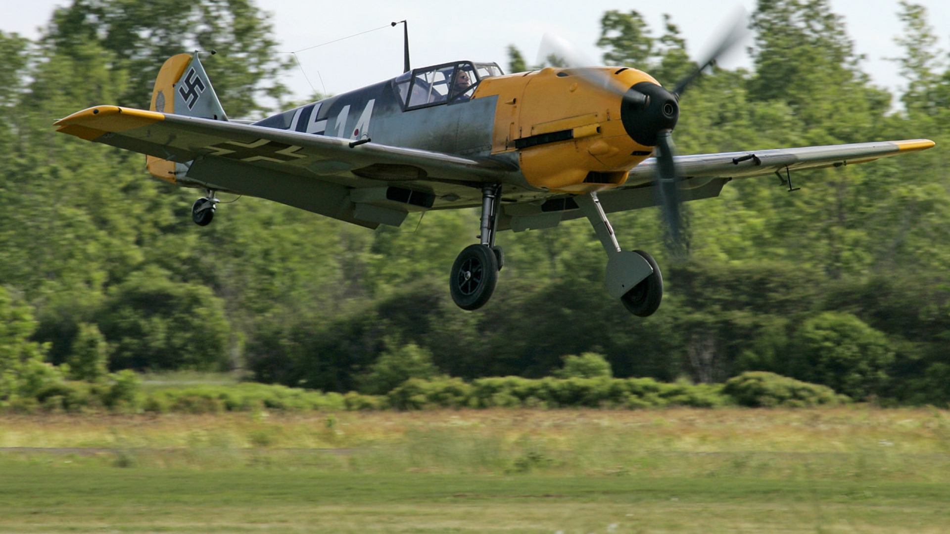 Download mobile wallpaper Messerschmitt Bf 109, Military Aircraft, Military for free.