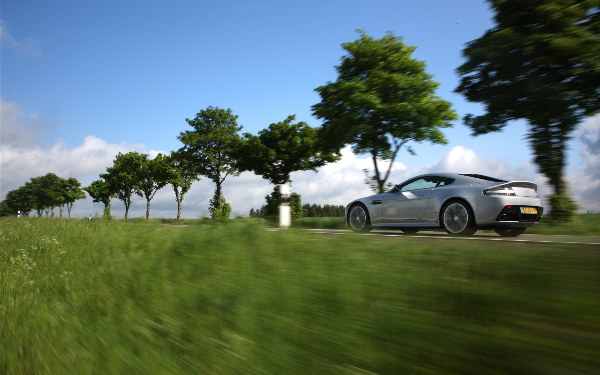 Download mobile wallpaper Aston Martin Db9, Aston Martin, Vehicles for free.