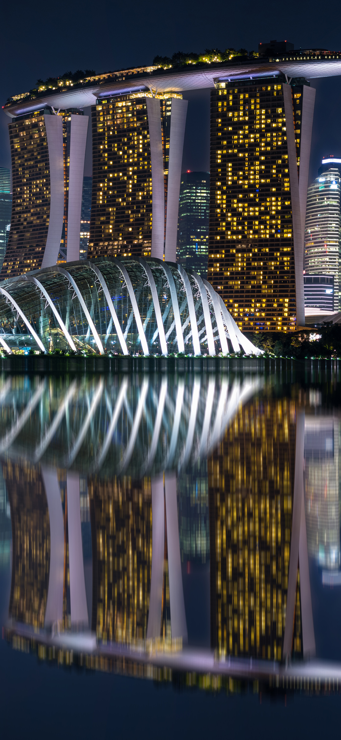 Скачати мобільні шпалери Ніч, Будівля, Сінгапур, Створено Людиною, Марина Бей Сендс безкоштовно.