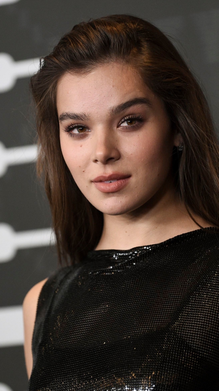 Baixar papel de parede para celular de Cantor, Morena, Americano, Celebridade, Cabelo Castanho, Atriz, Hailee Steinfeld gratuito.