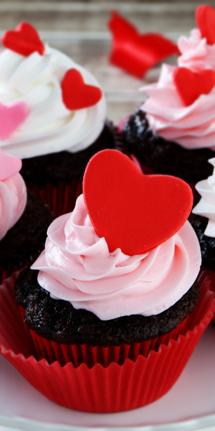Download mobile wallpaper Food, Cream, Heart, Sweets, Cupcake for free.