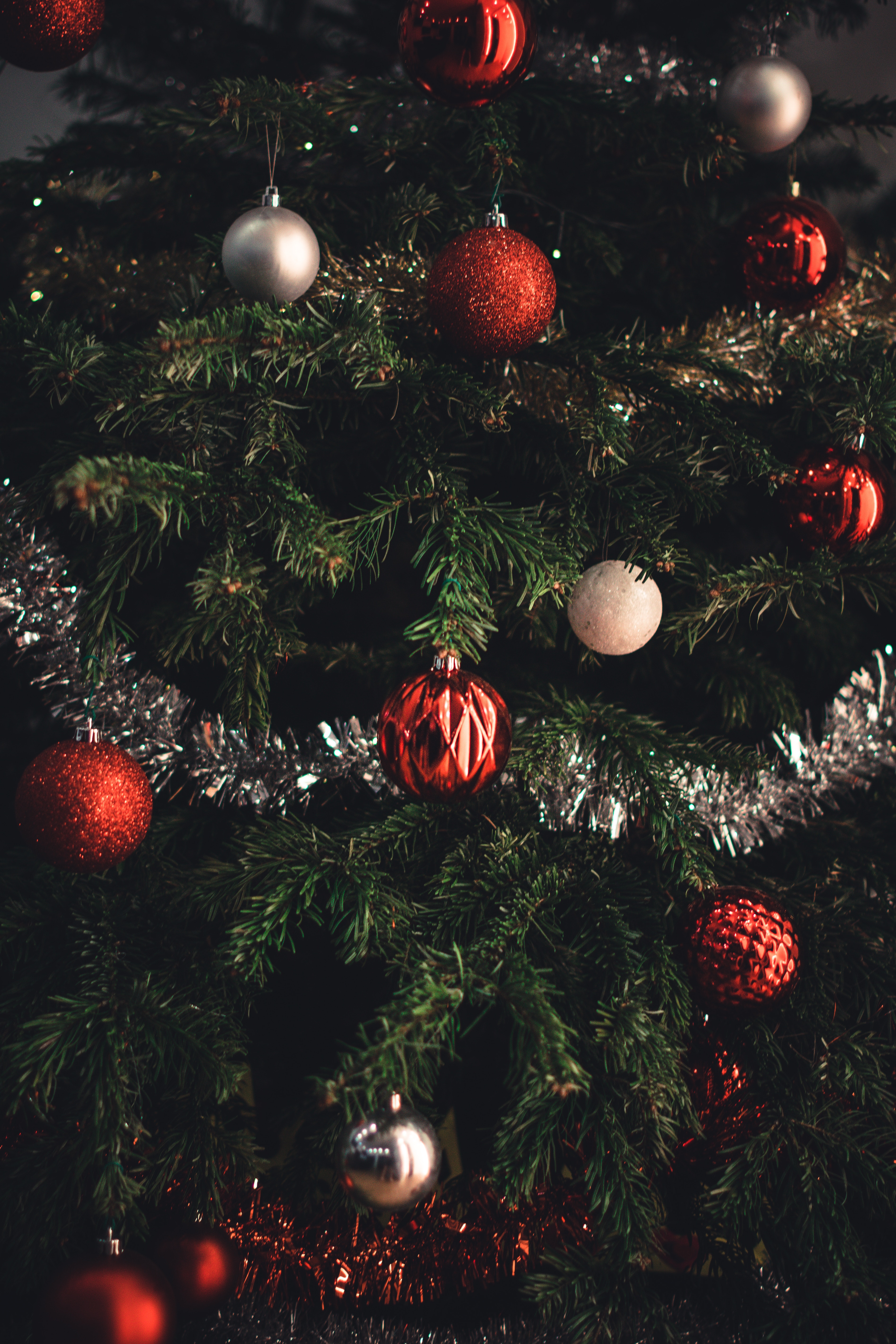 152038 Bild herunterladen weihnachten, feiertage, neujahr, dekoration, neues jahr, weihnachtsschmuck, weihnachtsbaum spielzeug, weihnachtsbaum - Hintergrundbilder und Bildschirmschoner kostenlos