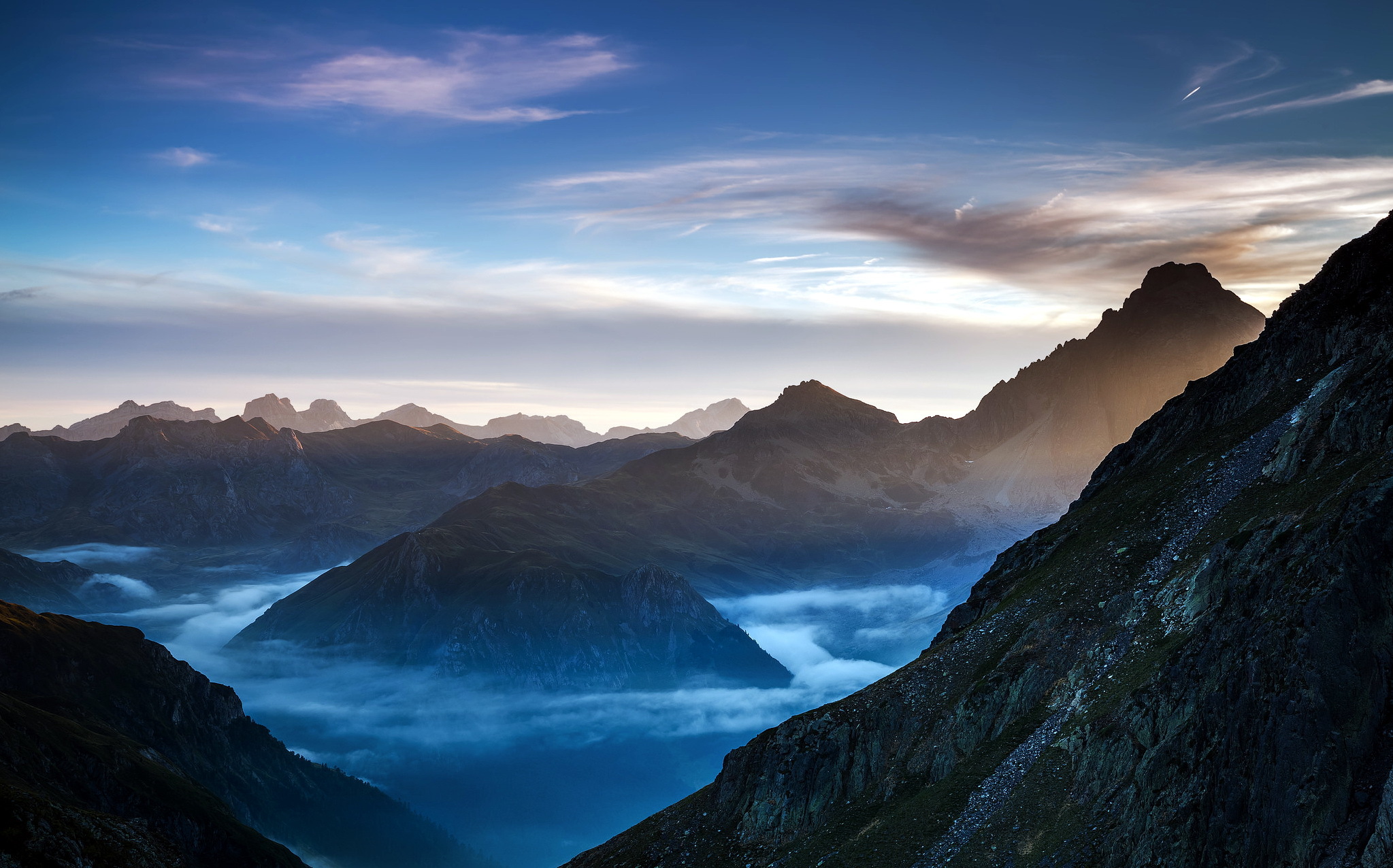 Handy-Wallpaper Natur, Gebirge, Wolke, Berge, Erde/natur kostenlos herunterladen.