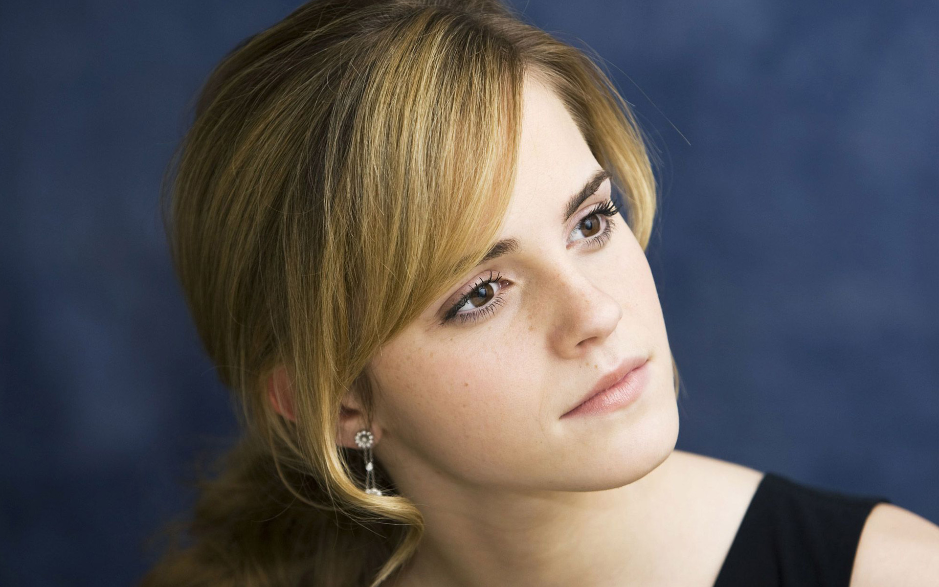 Descarga gratuita de fondo de pantalla para móvil de Emma Watson, Celebridades.