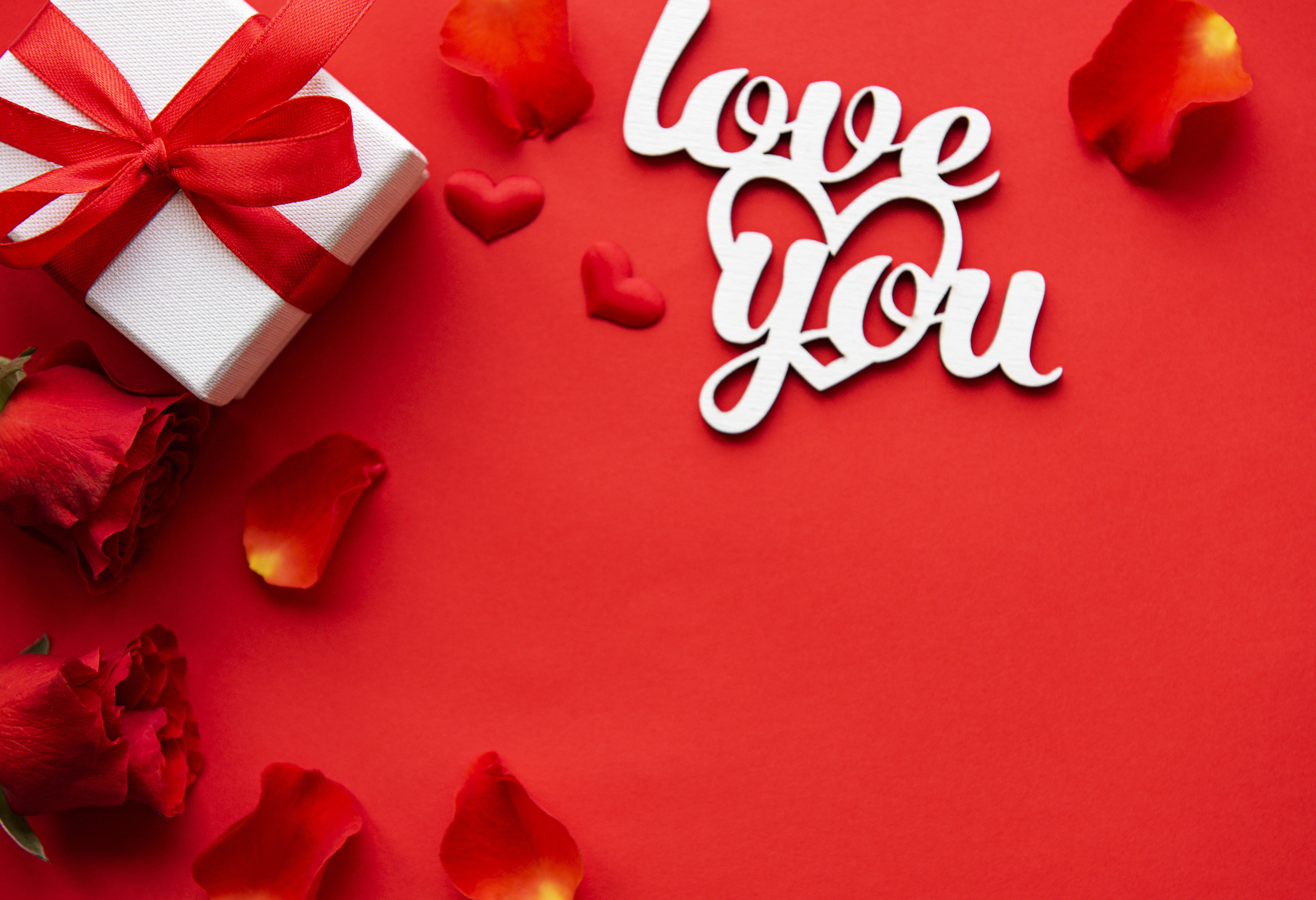 Laden Sie das Feiertage, Liebe, Valentinstag, Rose, Geschenk, Blütenblatt-Bild kostenlos auf Ihren PC-Desktop herunter