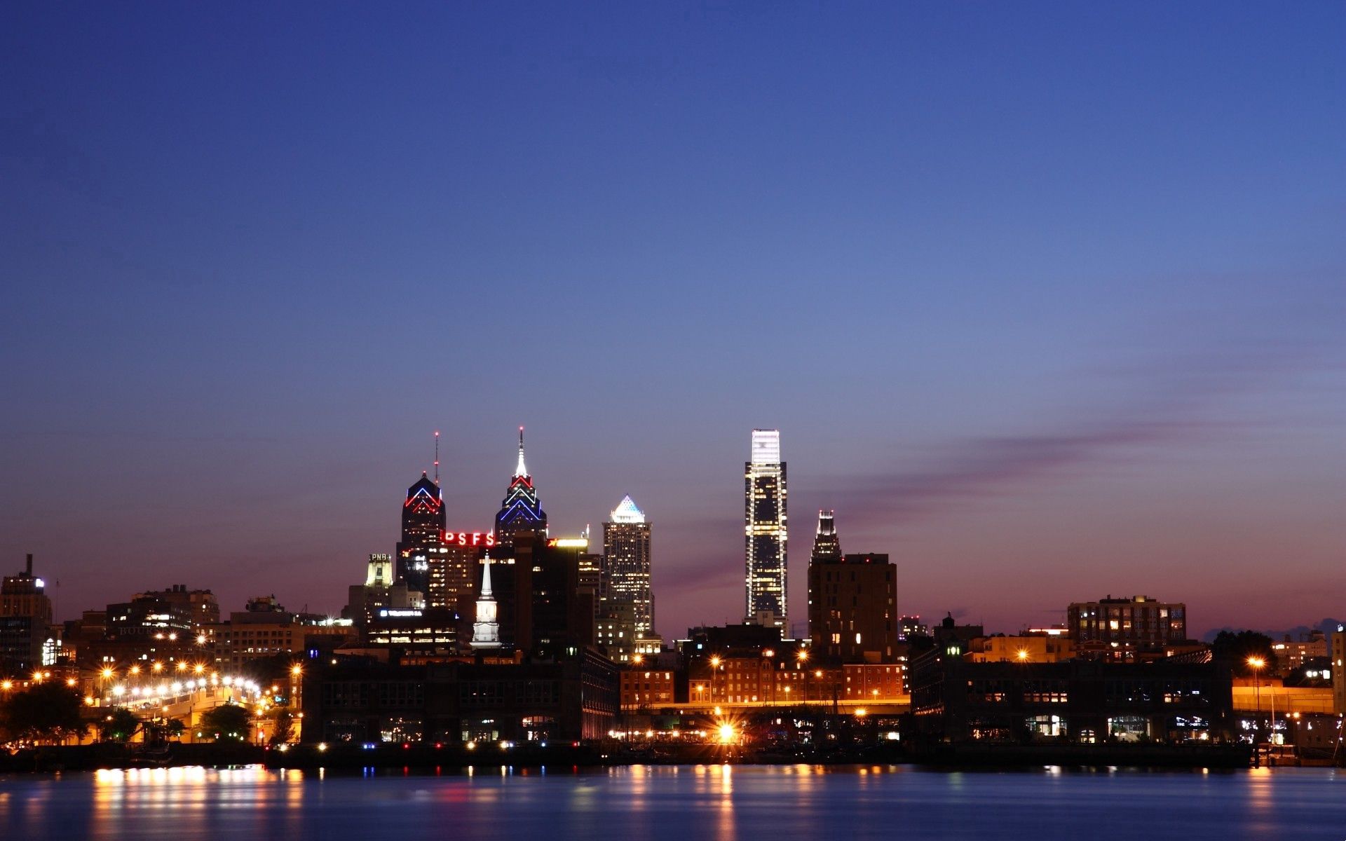 Скачать картинку Филадельфия, Город, Огни Города, Города, Ночь, Море в телефон бесплатно.