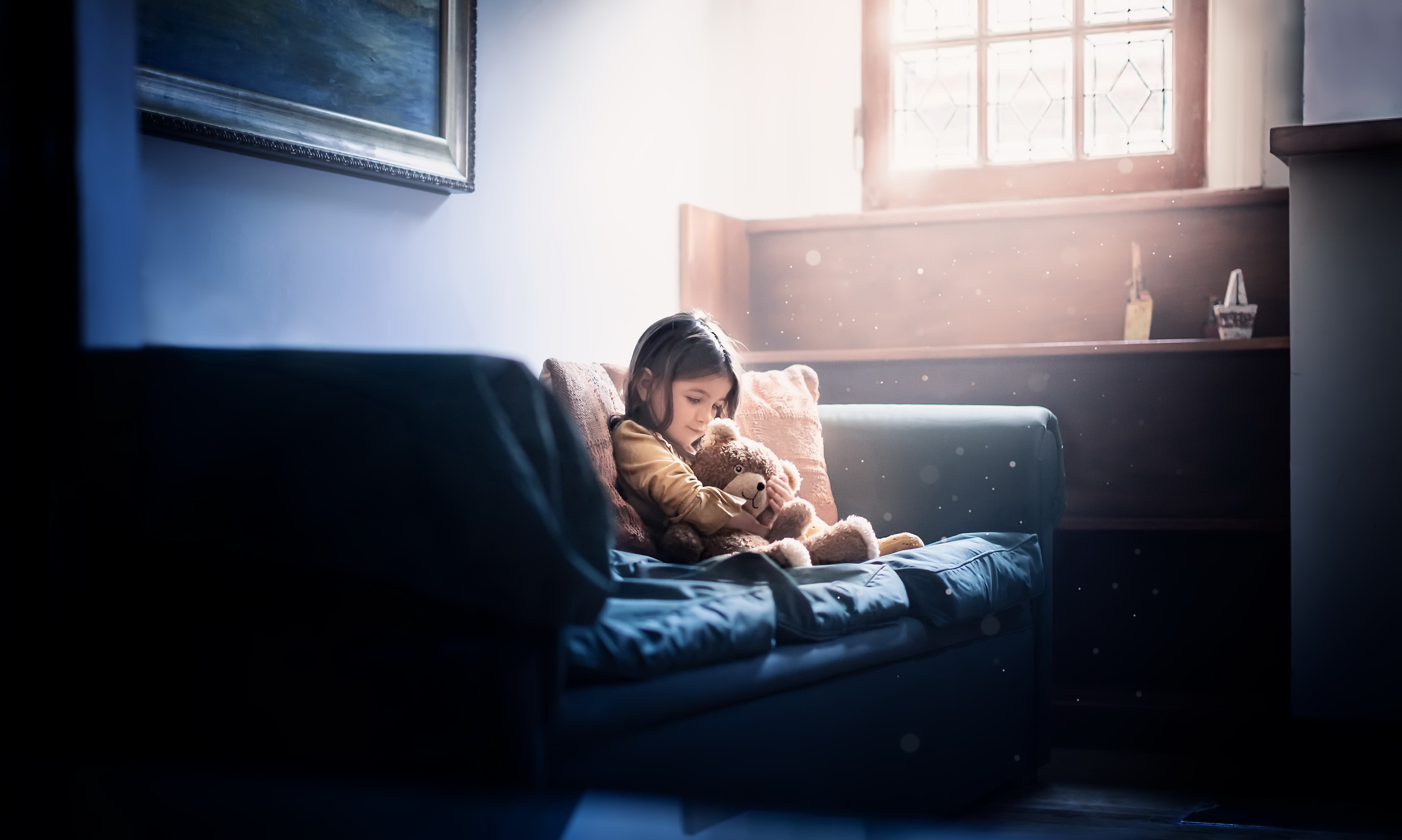 Free download wallpaper Teddy Bear, Sofa, Mood, Child, Photography on your PC desktop