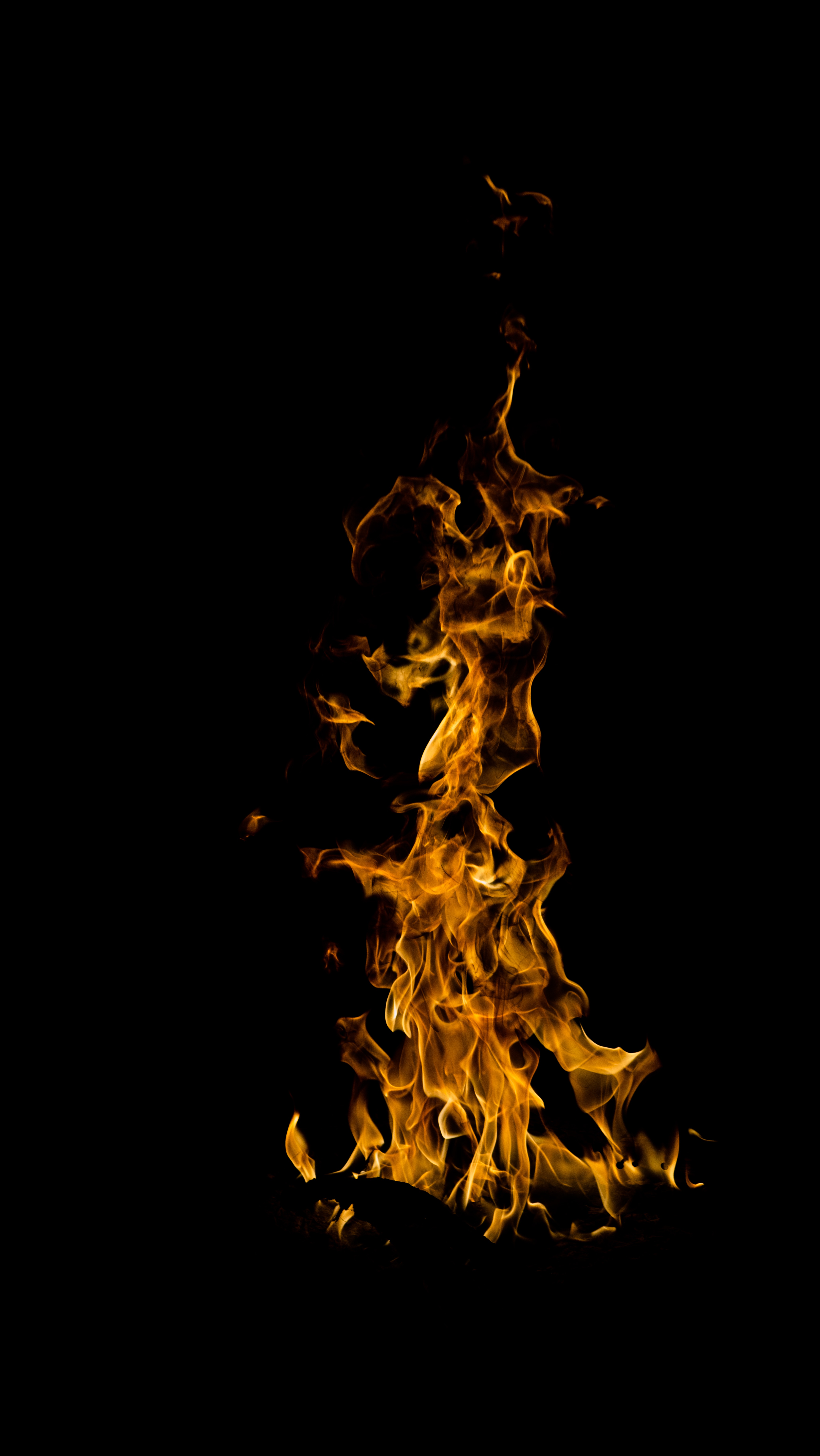 126220画像をダウンロード炎, 火災, たき火, ナイト, 闇, 暗い, 火炎, 暗く, 燃えています, 火傷-壁紙とスクリーンセーバーを無料で