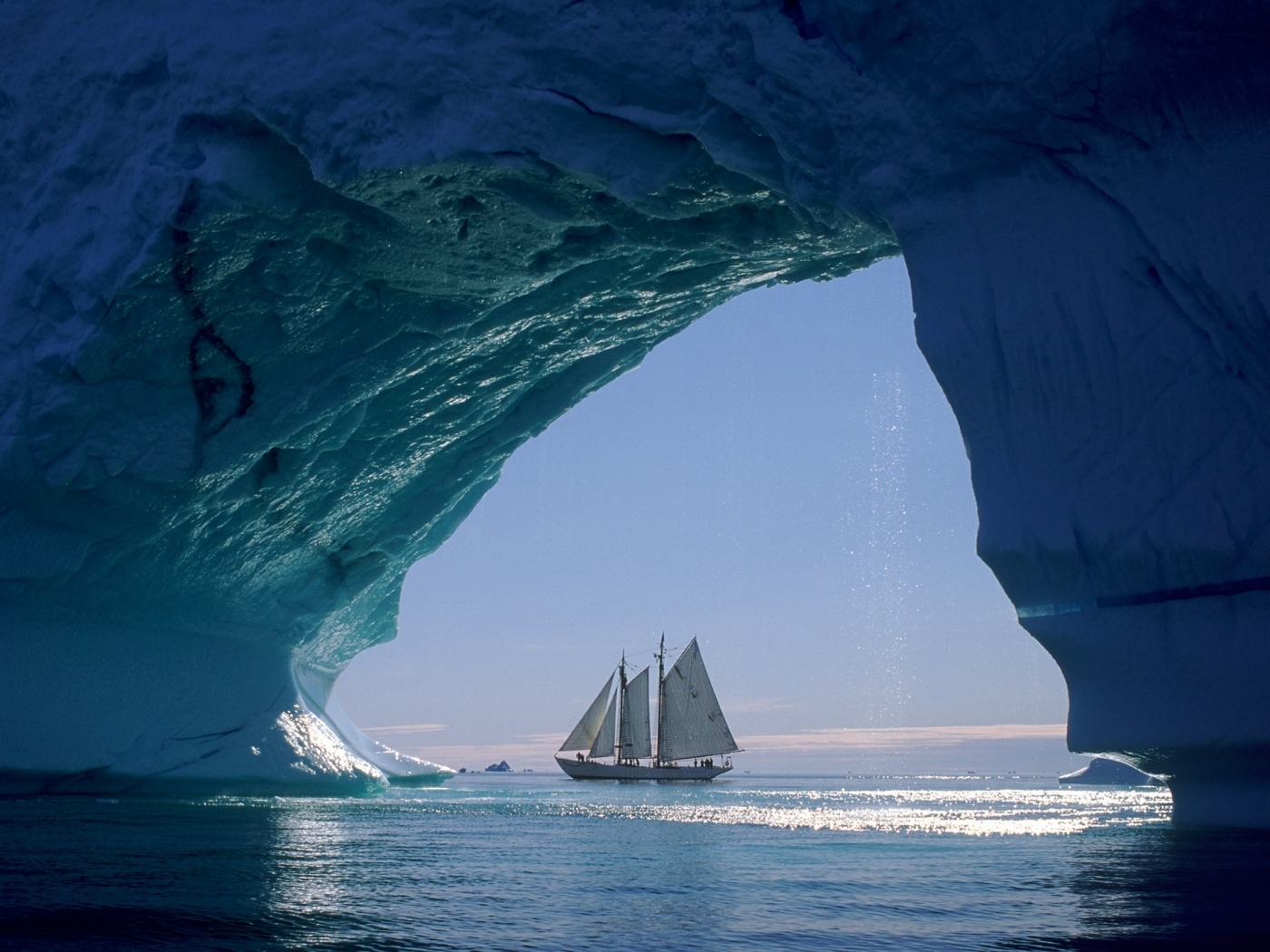 landscape, yachts, icebergs, blue