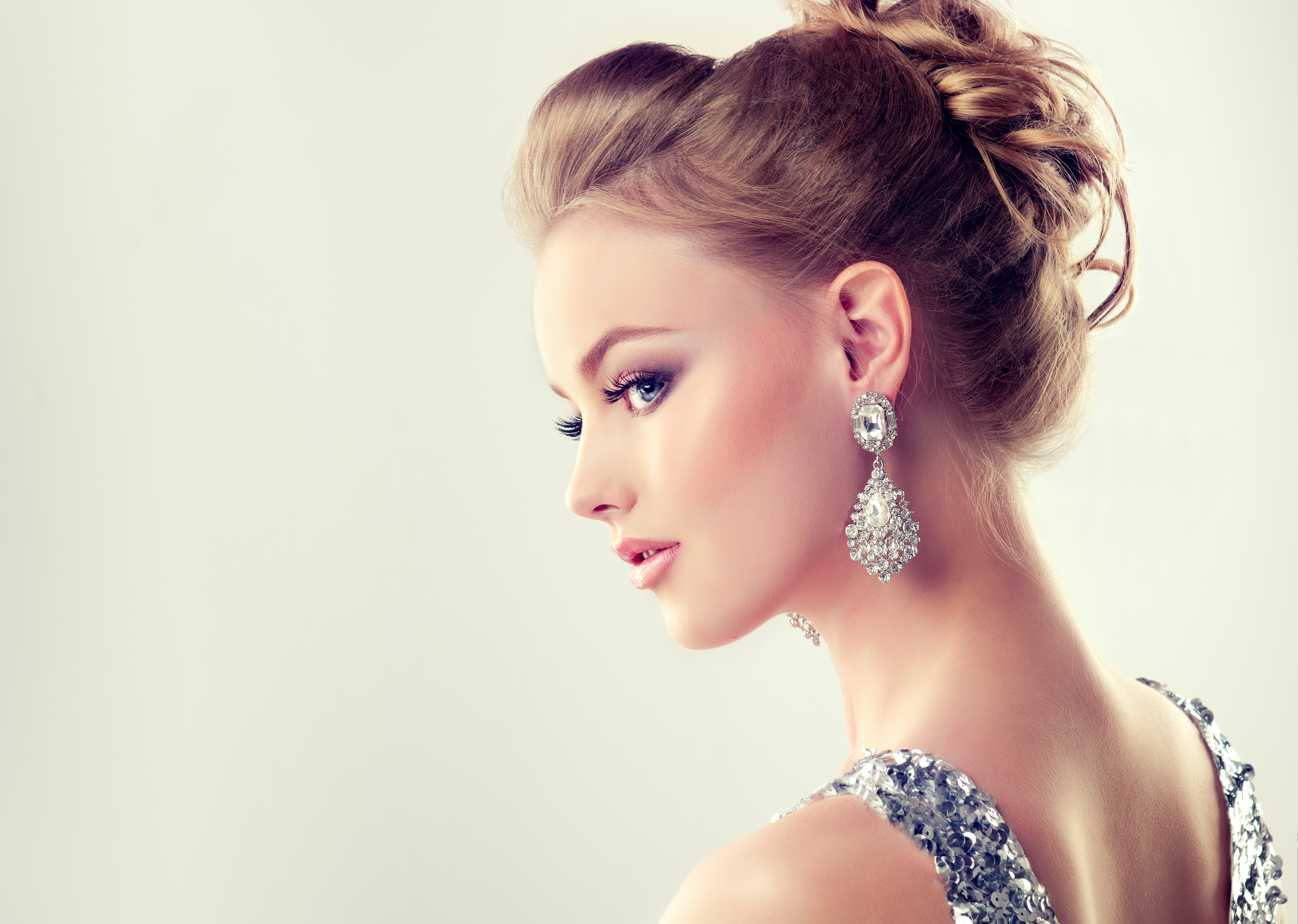 Free download wallpaper Portrait, Profile, Face, Model, Women, Earrings, Makeup on your PC desktop