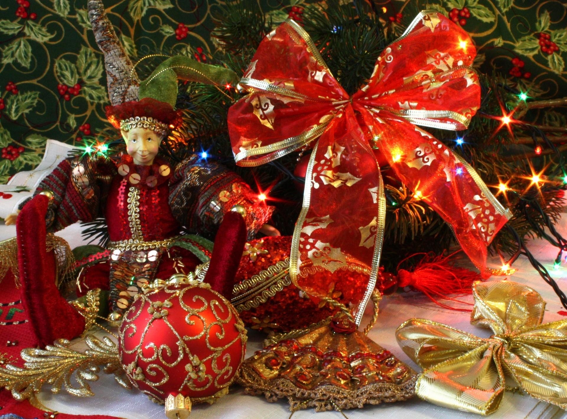 holidays, christmas, holiday, needles, christmas decorations, christmas tree toys, garland, bows, garlands
