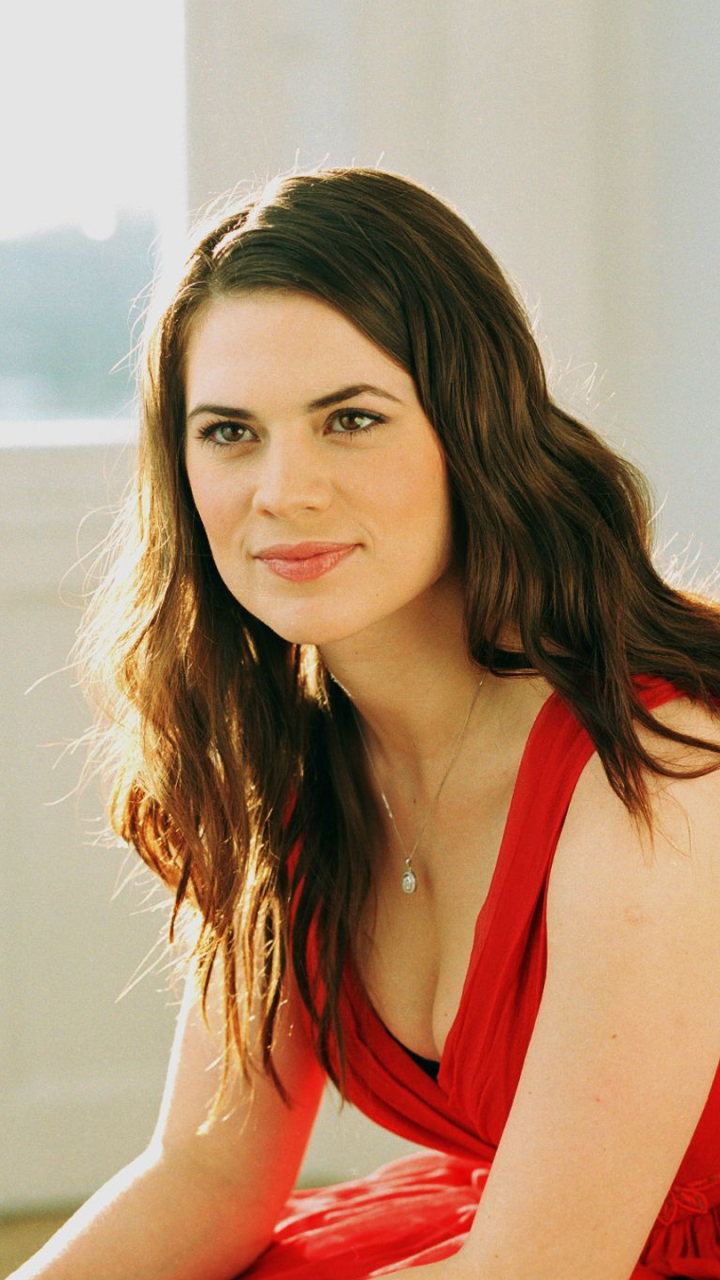 Download mobile wallpaper Celebrity, Actress, Hayley Atwell for free.