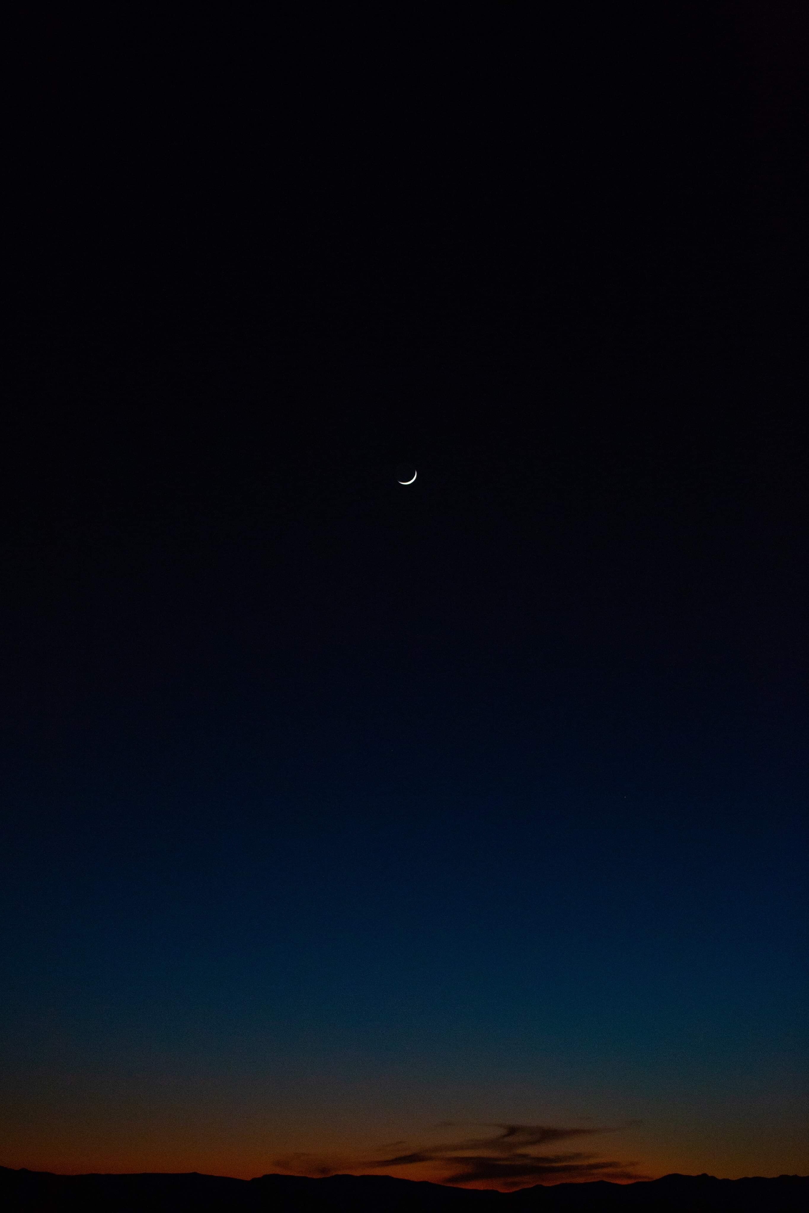 111229 скачать картинку ночное небо, ночь, природа, небо, луна - обои и заставки бесплатно