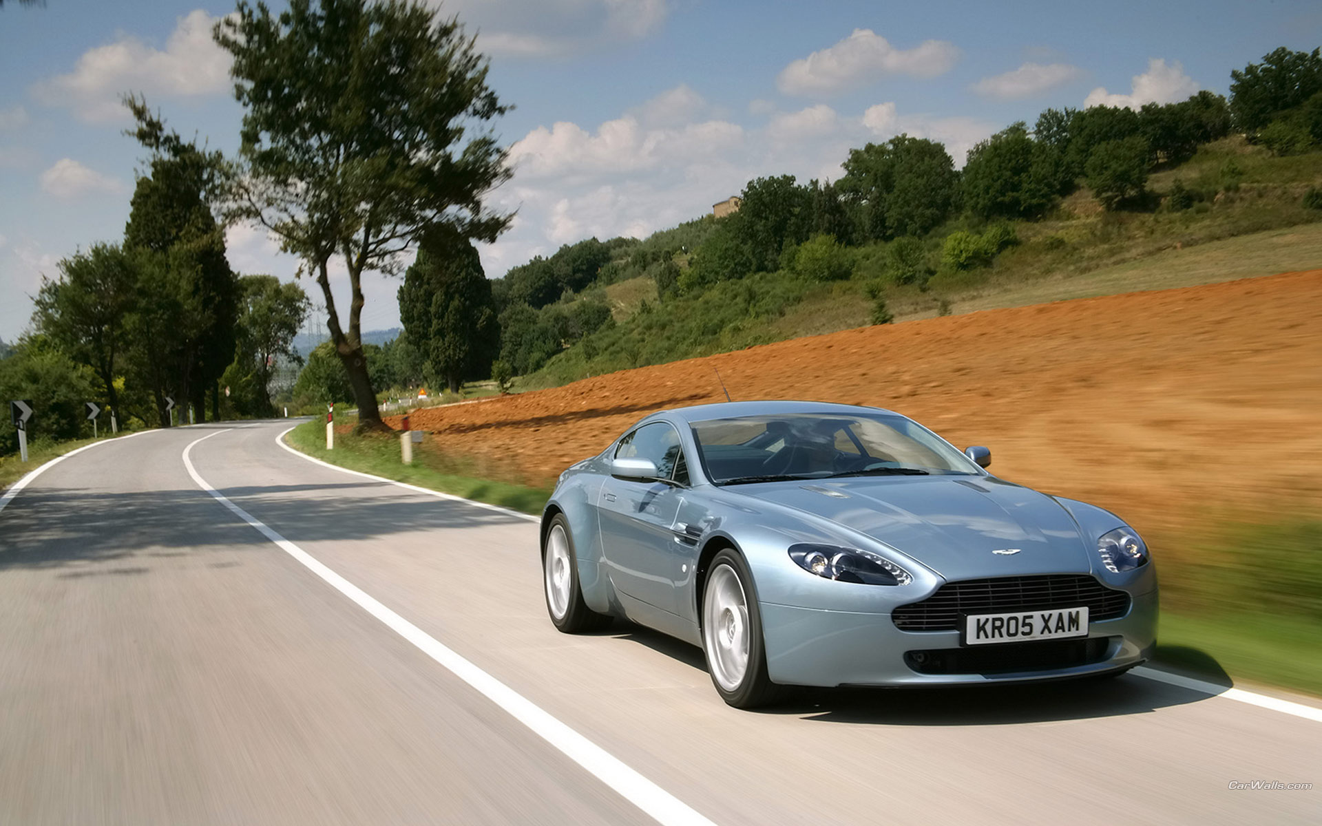 211153 Hintergrundbilder und Aston Martin V8 Vantage Bilder auf dem Desktop. Laden Sie  Bildschirmschoner kostenlos auf den PC herunter