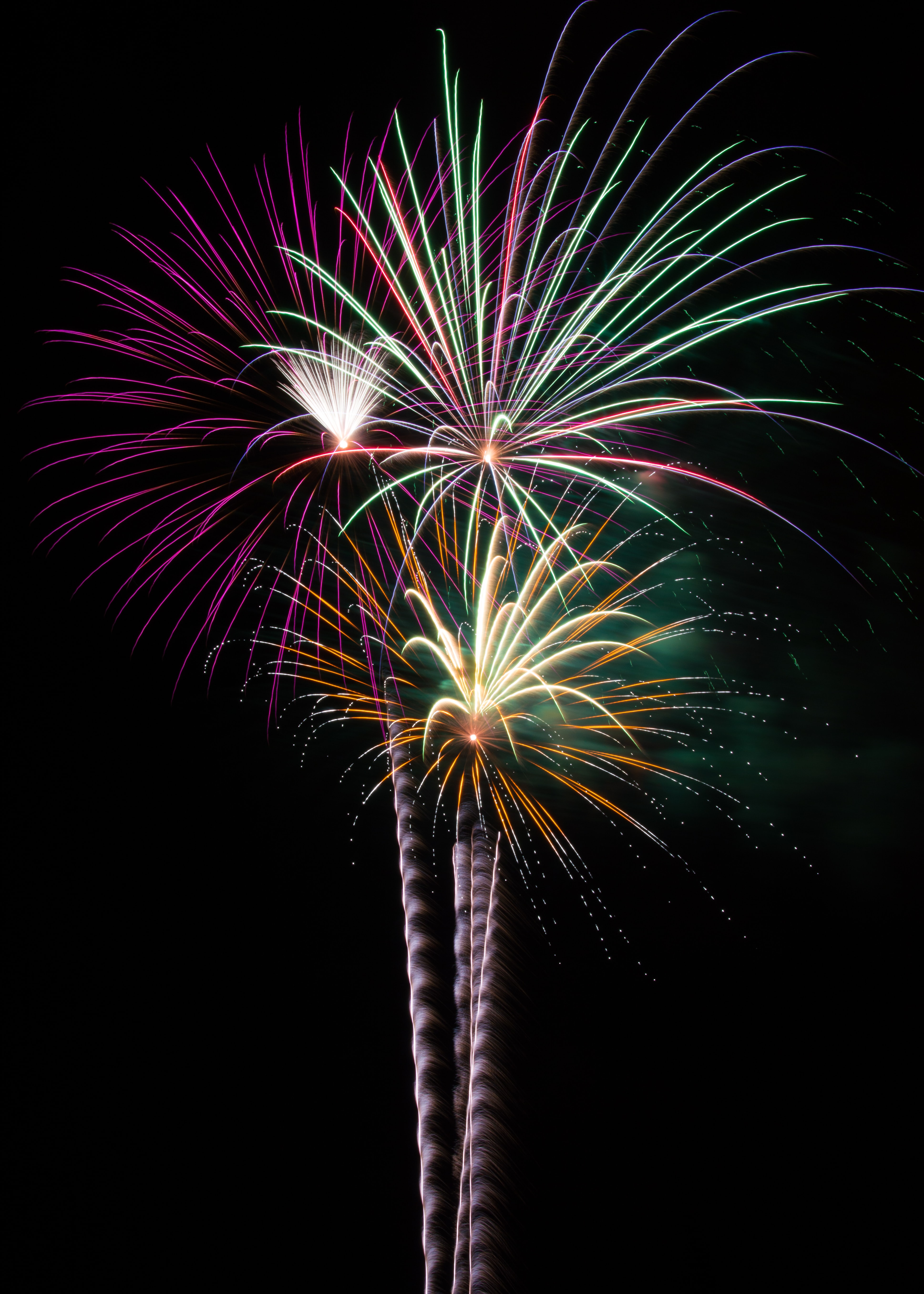 Free download wallpaper Sky, Night, Sparks, Firework, Holidays, Salute, Fireworks on your PC desktop