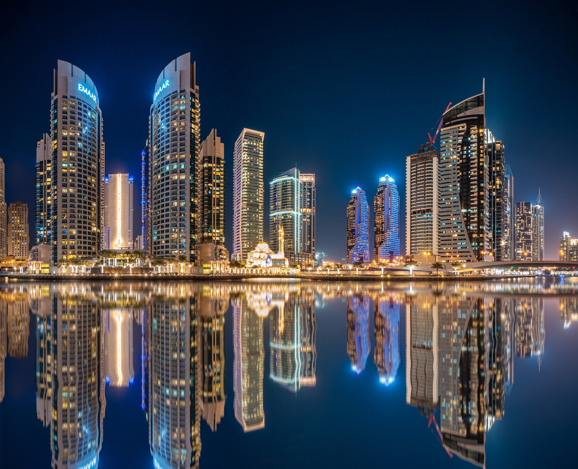 Download mobile wallpaper Cities, Water, Night, City, Skyscraper, Building, Reflection, Dubai, United Arab Emirates, Man Made for free.
