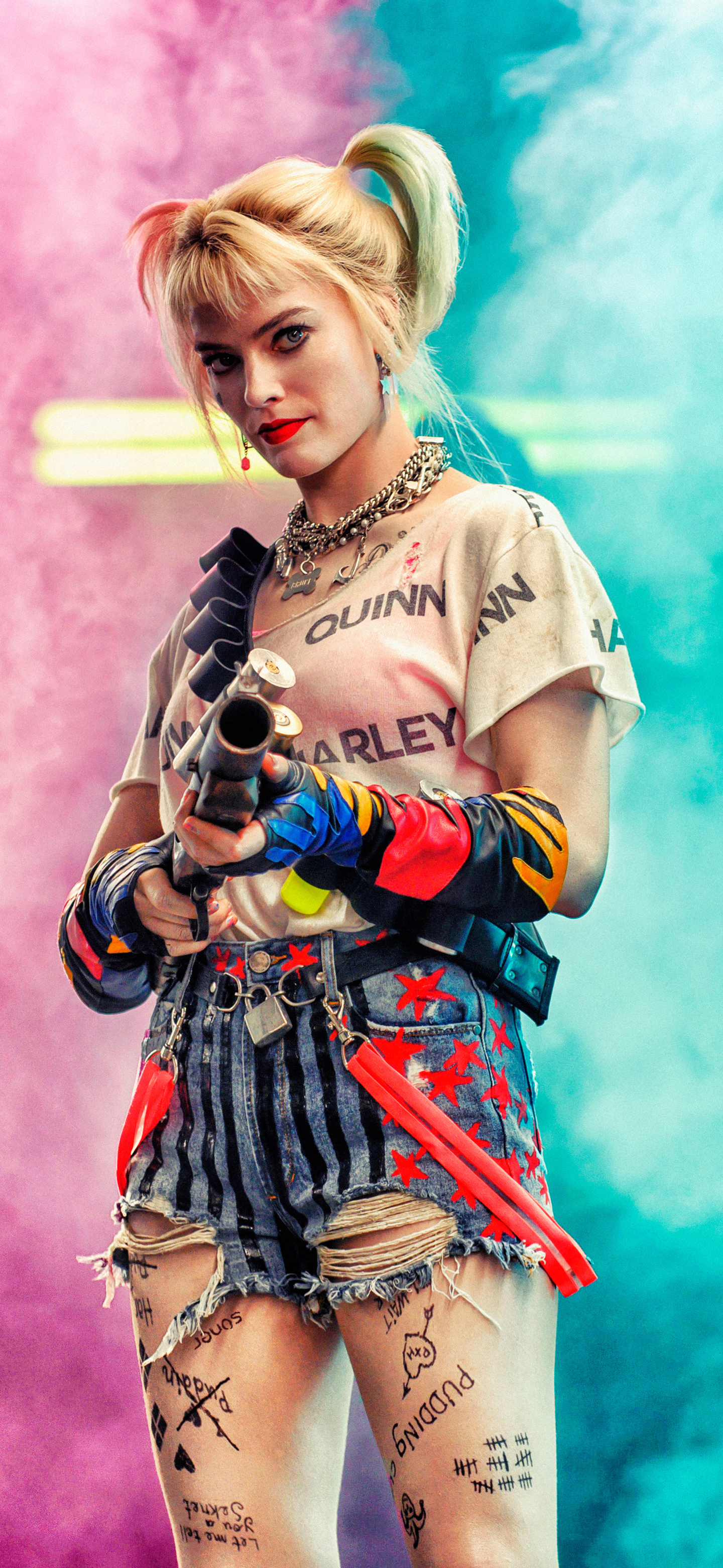 birds of prey (and the fantabulous emancipation of one harley quinn), margot robbie, movie, twintails, harley quinn, dc comics, harleen quinzel cellphone