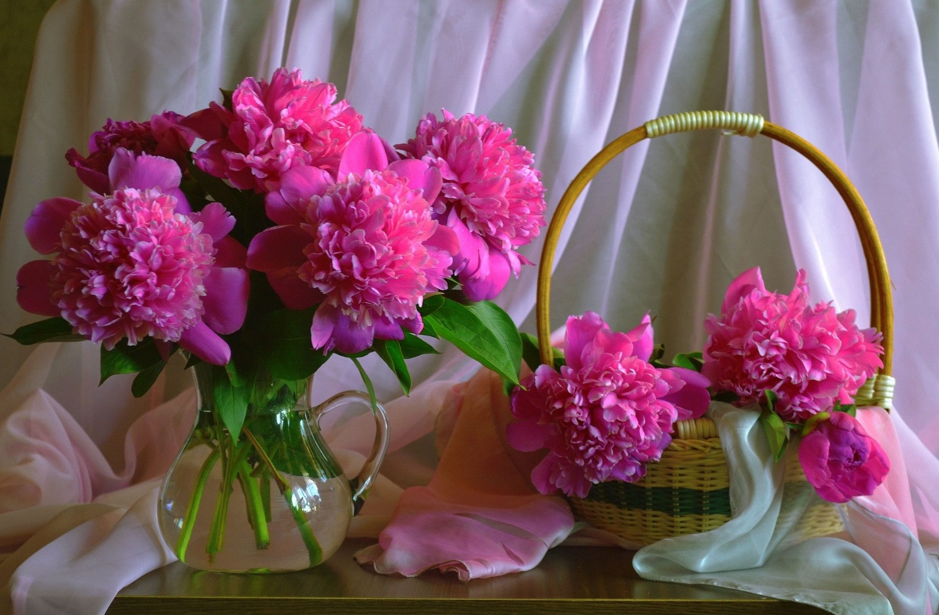 無料モバイル壁紙静物, 花, バスケット, 写真撮影, ピンクの花, ピッチャーをダウンロードします。