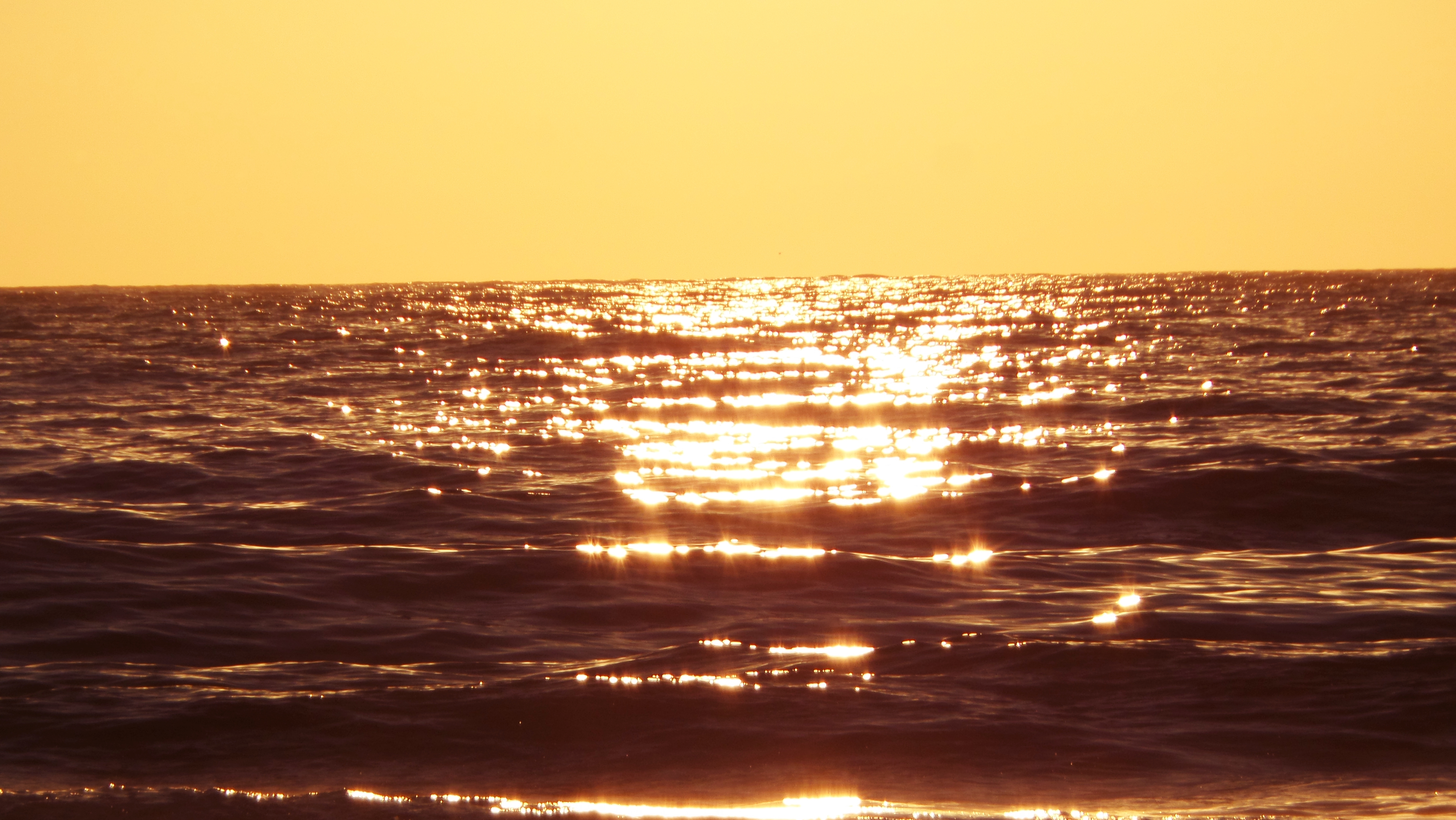 Laden Sie das Ozean, Meer, Sonnenuntergang, Erde/natur, Orange Farbe)-Bild kostenlos auf Ihren PC-Desktop herunter
