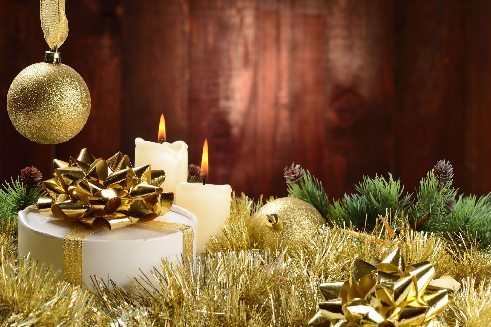 874767 Hintergrundbild herunterladen feiertage, weihnachten, kerze, dekoration, geschenk, golden - Bildschirmschoner und Bilder kostenlos