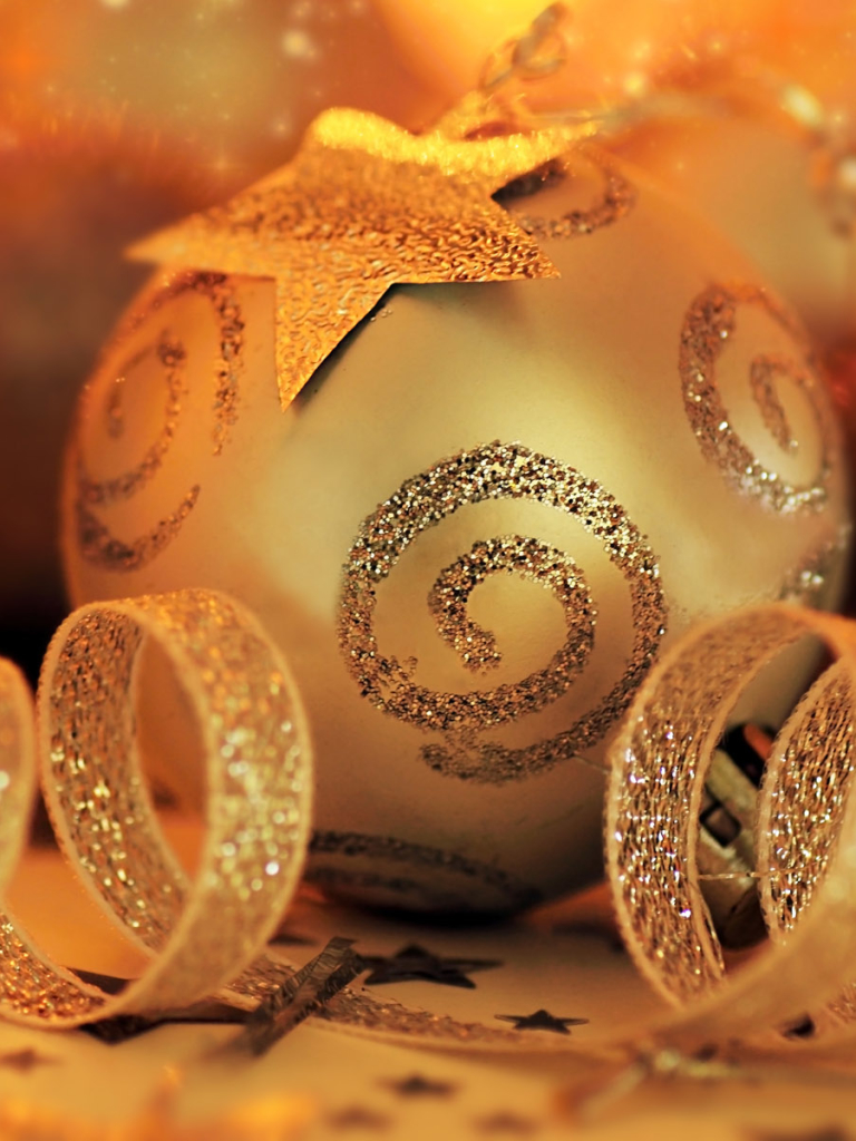 Download mobile wallpaper Christmas, Holiday, Golden, Christmas Ornaments for free.