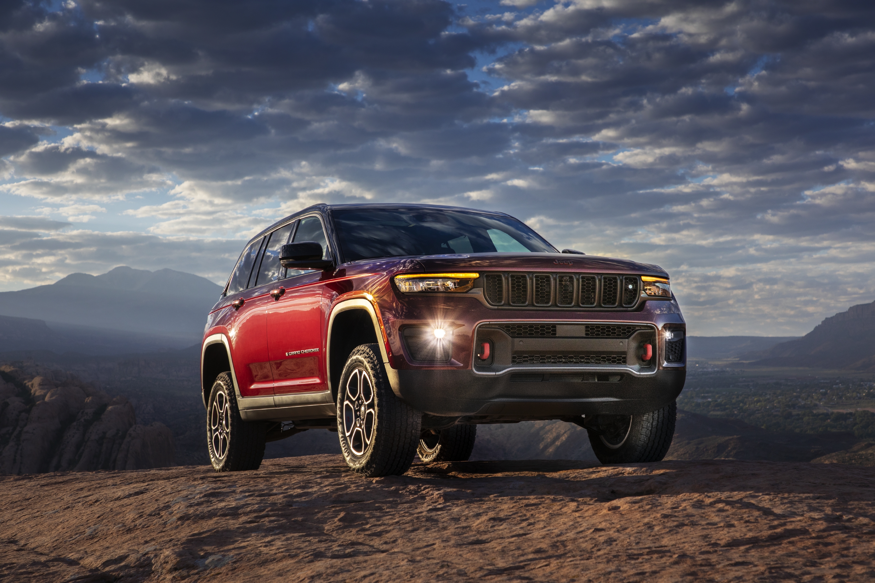 Free download wallpaper Suv, Jeep, Jeep Grand Cherokee, Vehicles, Jeep Grand Cherokee Trailhawk on your PC desktop