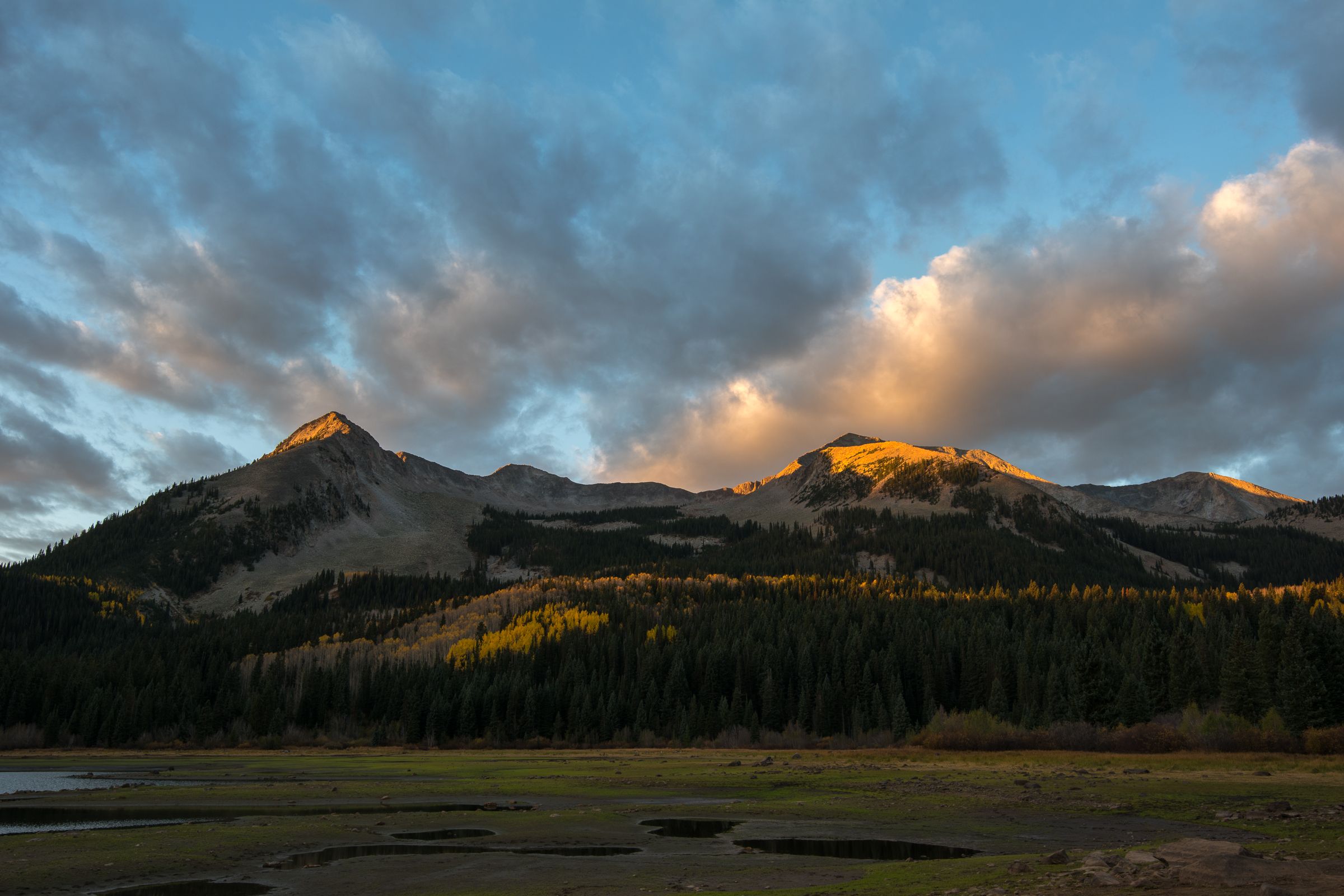 Download mobile wallpaper Mountains, Fall, Mountain, Earth, Cloud, Sky, Sunset, Landscape for free.