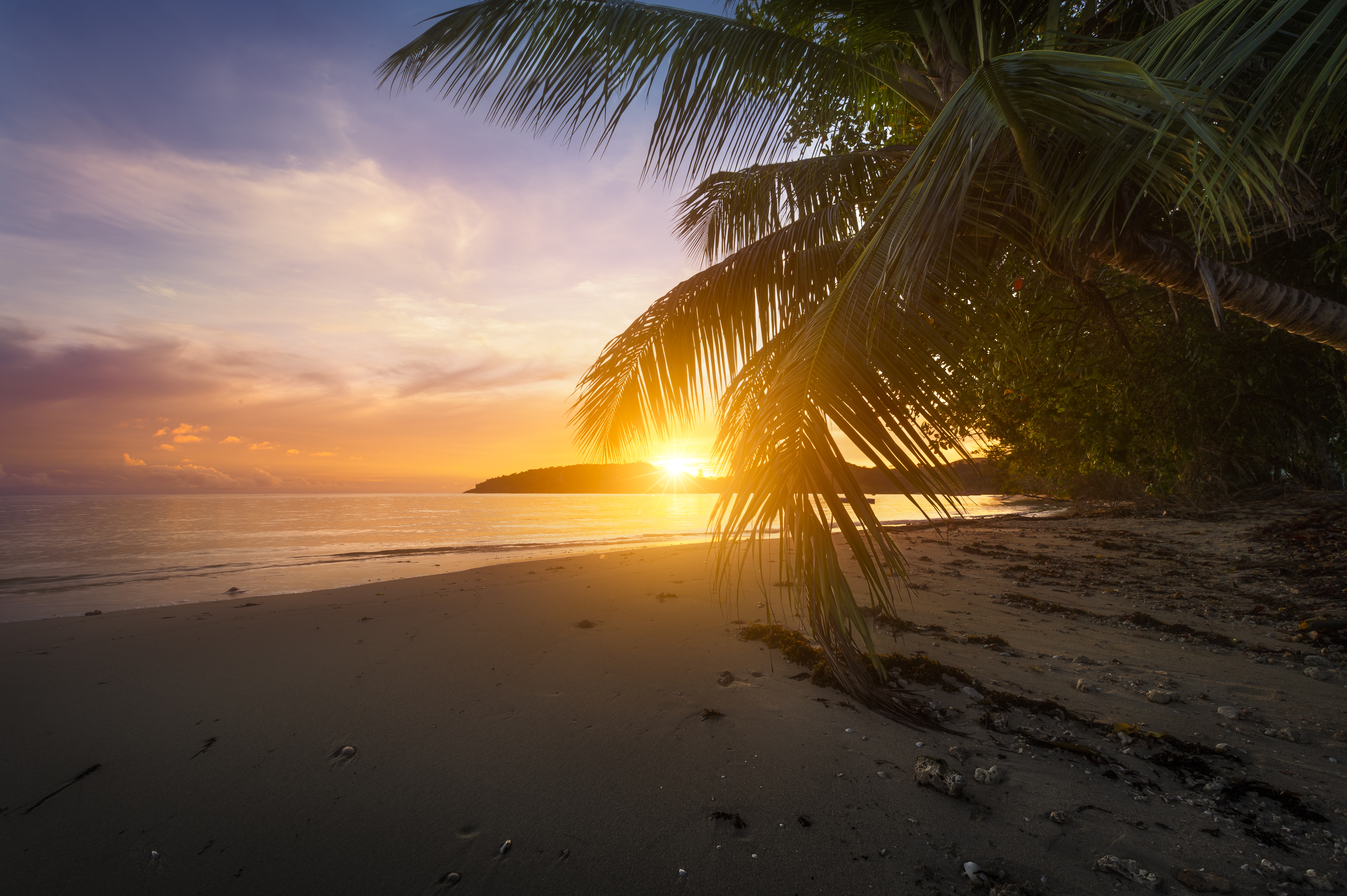 Download mobile wallpaper Nature, Beach, Sand, Ocean, Sunrise, Earth for free.
