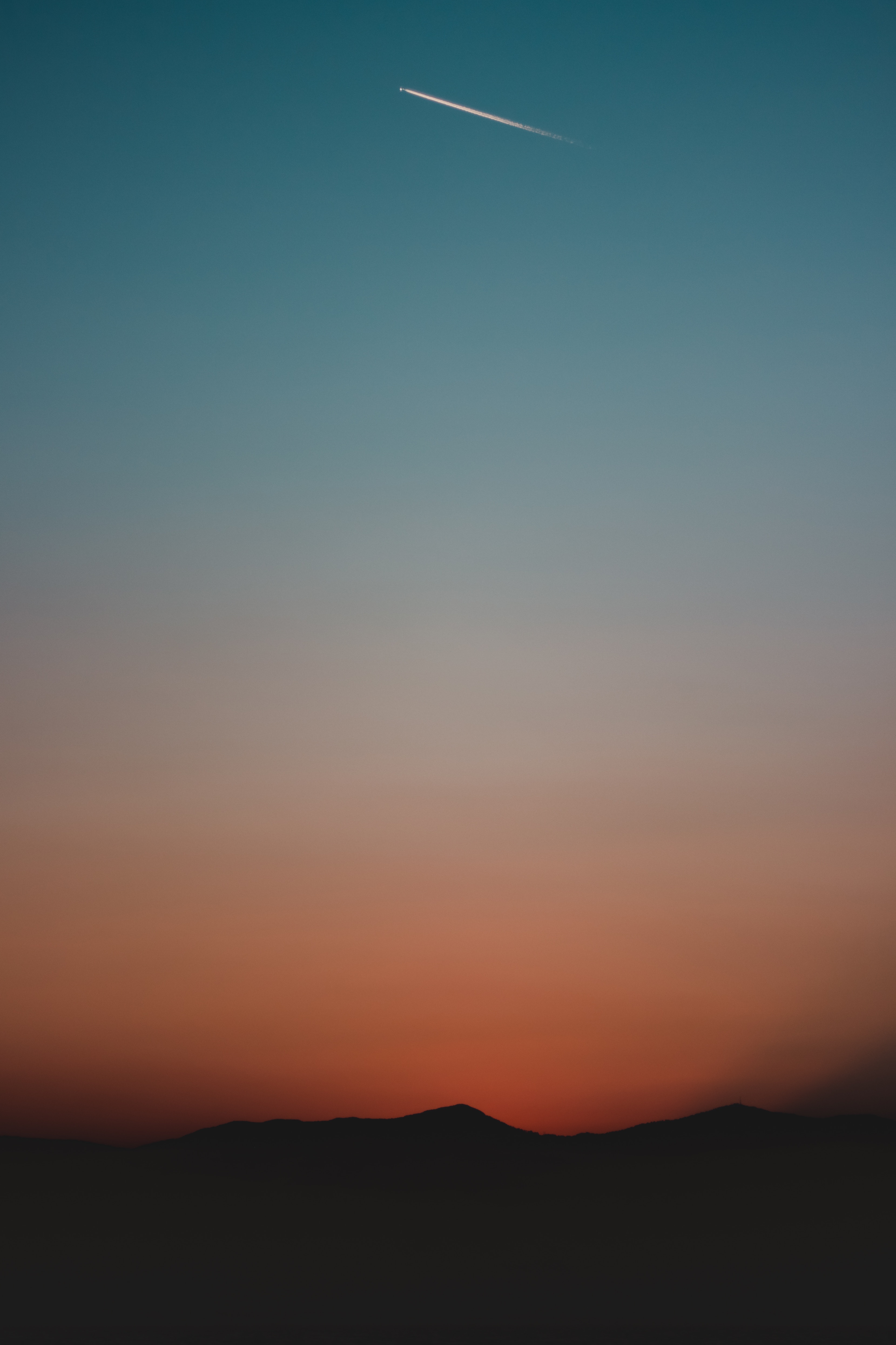 Download mobile wallpaper Sky, Mountains, Nature, Sunset, Dark, Gradient for free.