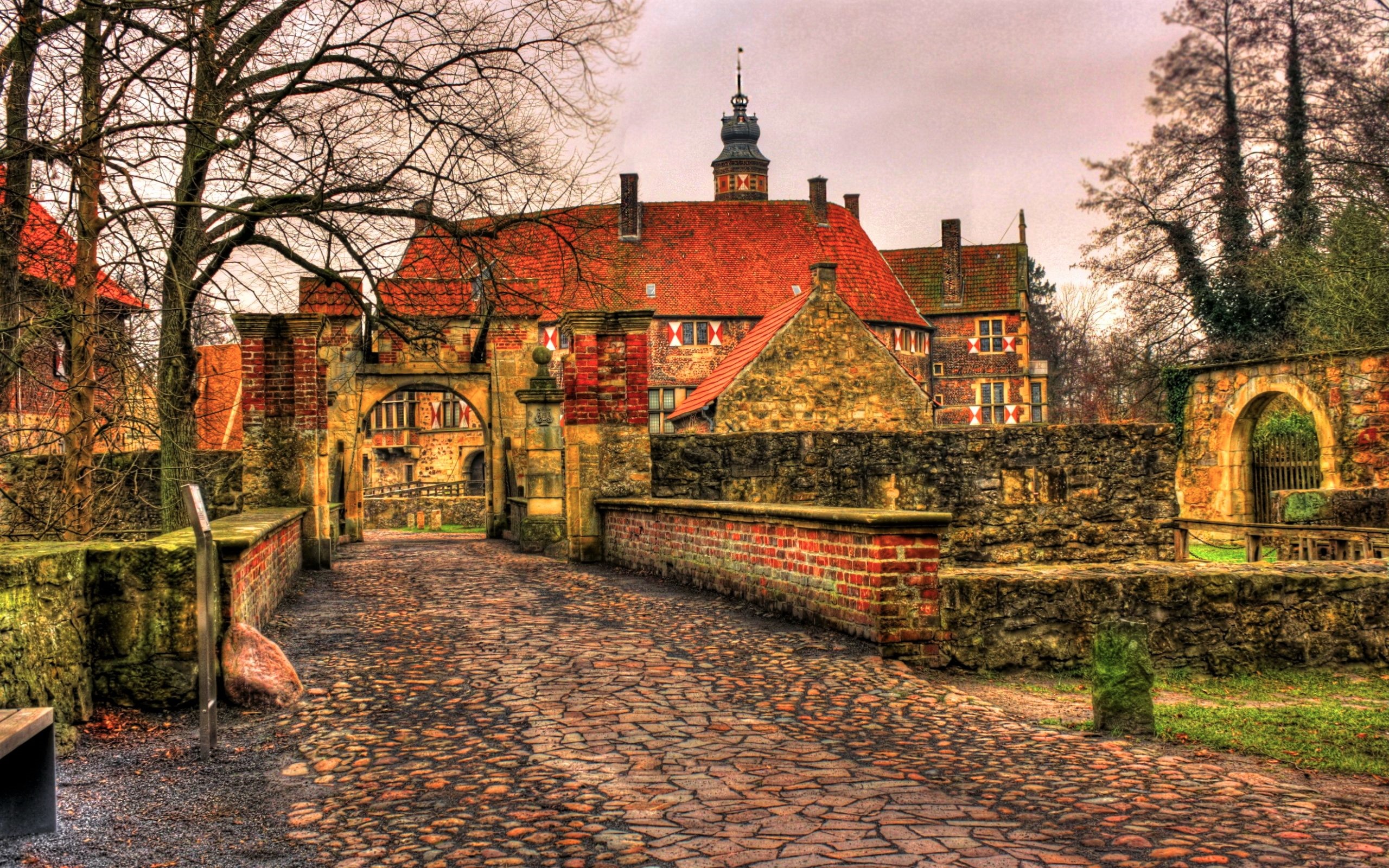 Free download wallpaper Castles, Brick, Germany, Man Made, Castle, Vischering Castle on your PC desktop